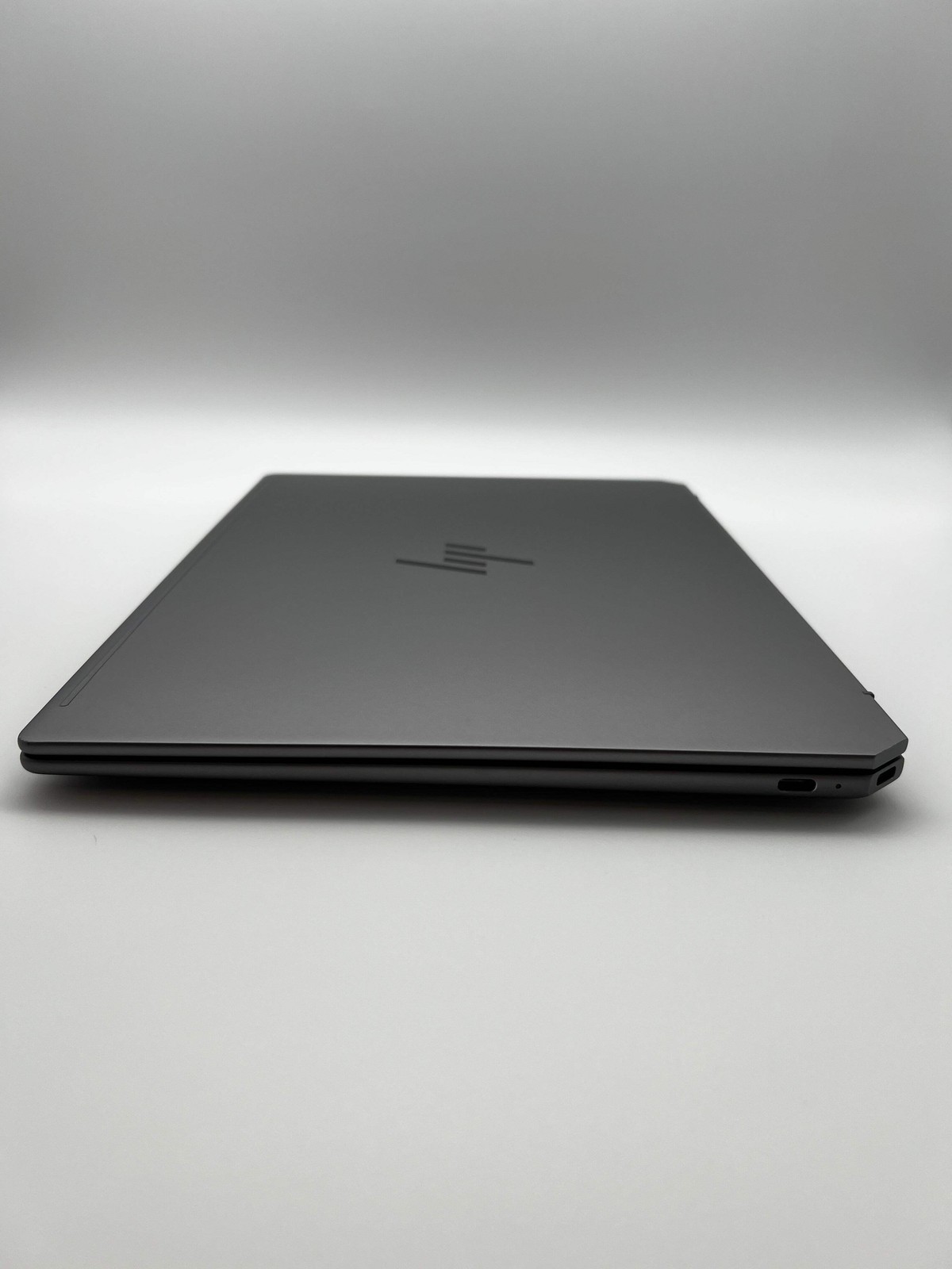 HP OmniBook Ultra 14-fd0013dx 14-inch AMD Ryzen AI 9 32GB 1TB Laptop Used With B