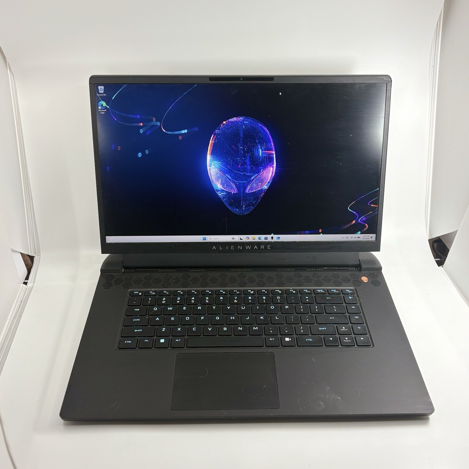 Alienware m17 R5 AMD 17.3″ Ryzen 9 6900HX 16GB DDR5 1TB SSD RTX 3070 Ti Win11H