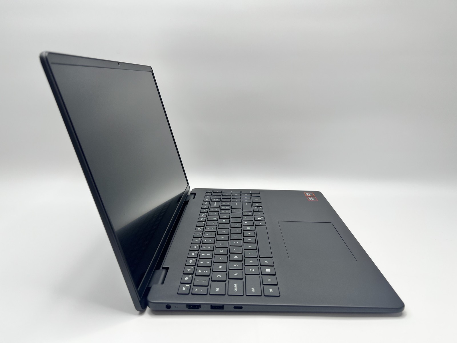 Dell 16 DC16255 16″ FHD+ Touch Screen Ryzen 7 250 16GB 1TB SSD Windows 11 READ