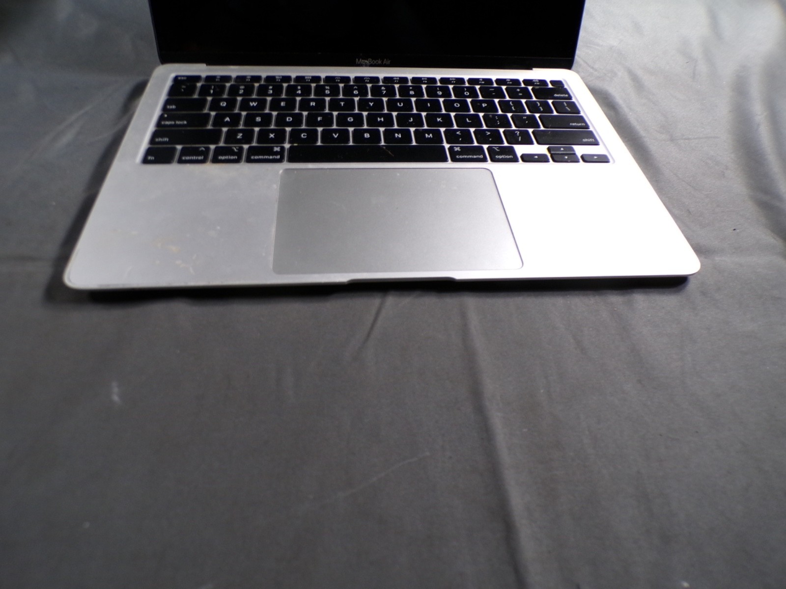 MACBOOK AIR “CORE I3″ 1.1 13” (SCISSOR, 2020) 1.1 GHZ CORE I3 (13-1000NG4)