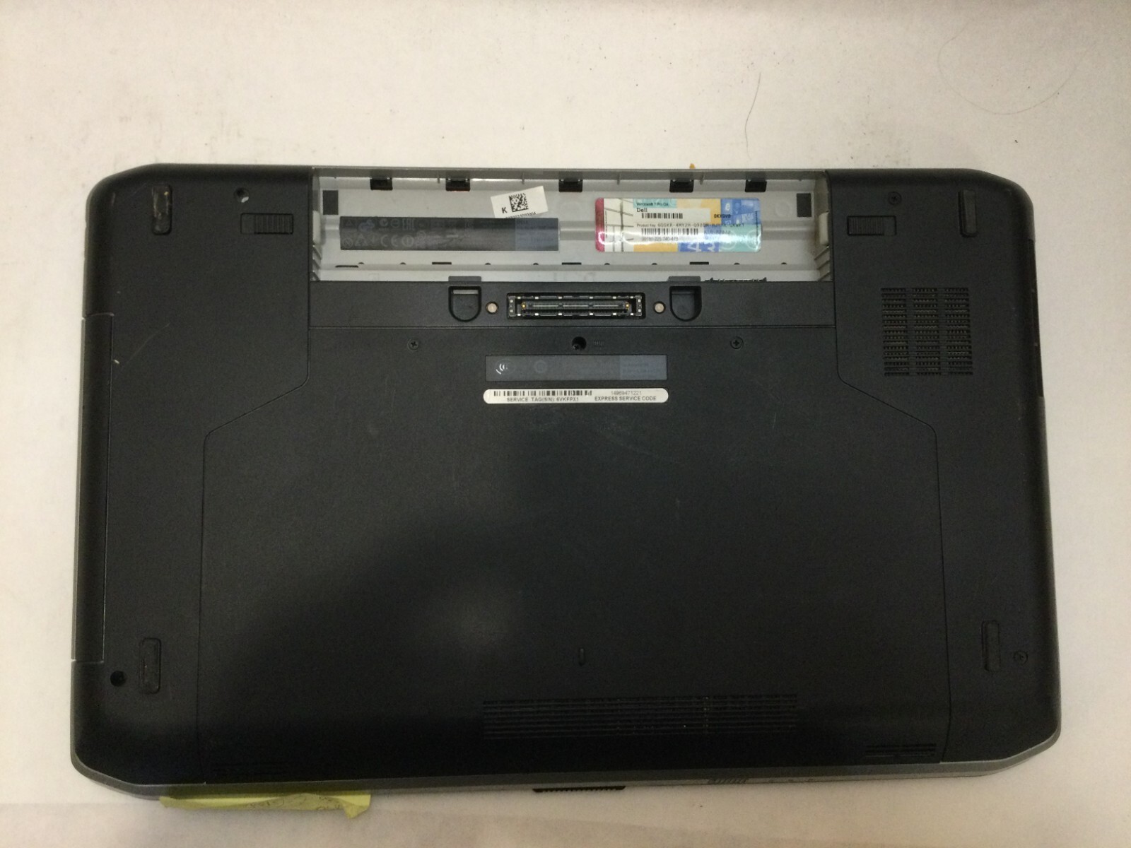 Dell Latitude E5530 / Intel Core i3-3110M / Windows 10 Pro / C-GRADE W/ ADAPTER!