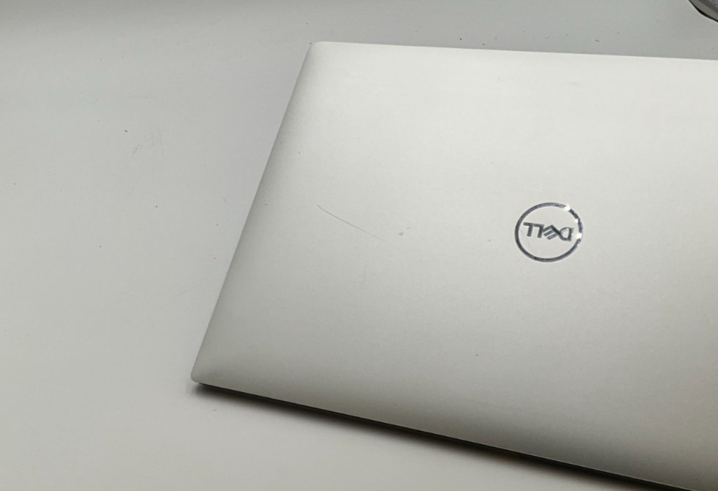 DELL XPS 15 9570 i7-8750H 32GB 1tb NVME GTX 1050TI LAPTOP 2LXHLQ2 *read*