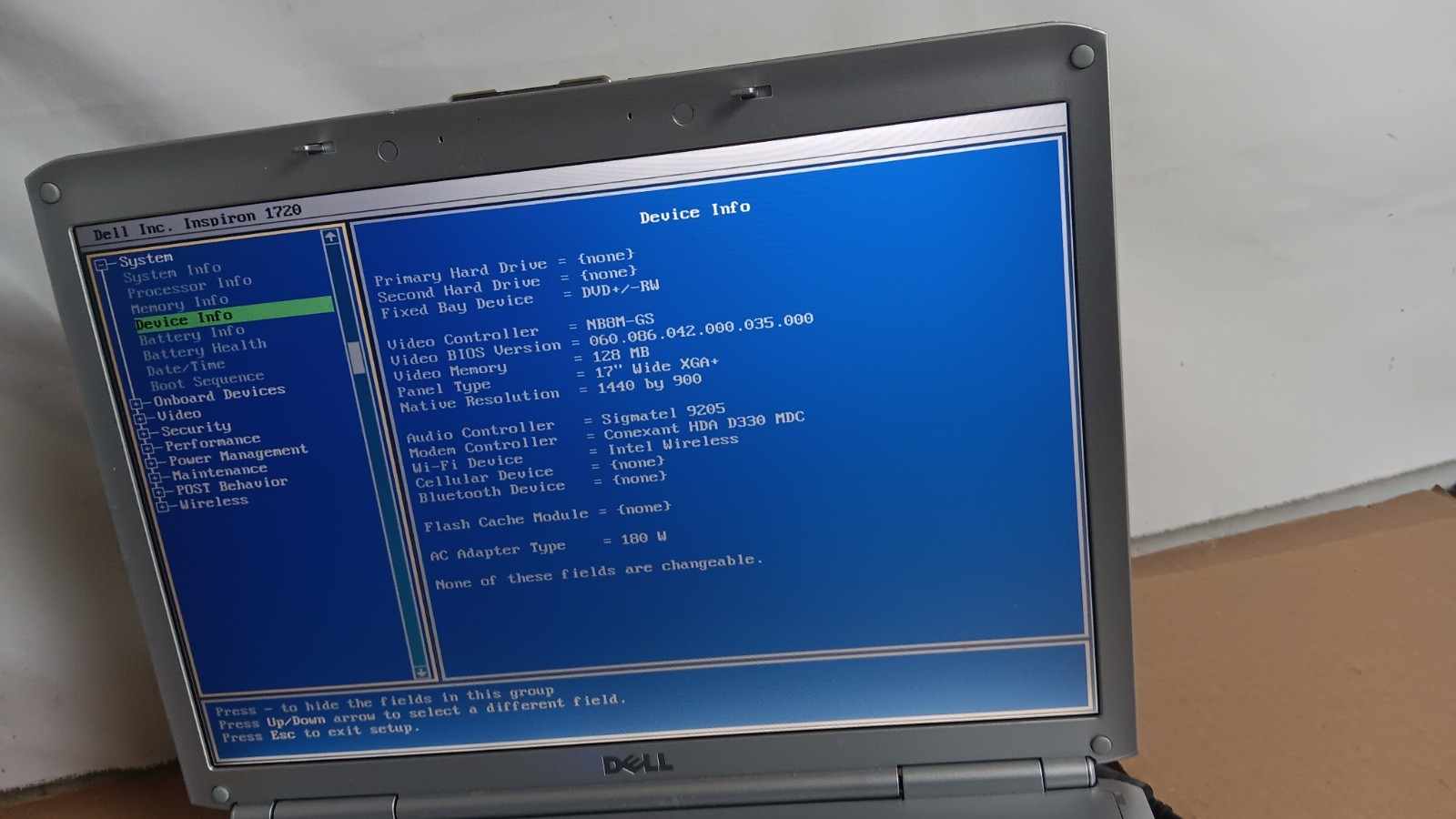 17″ Dell Inspiron 1720 laptop 1.80 GHz 17″ LCD Screen NVIDIA GeForce 8400M GS