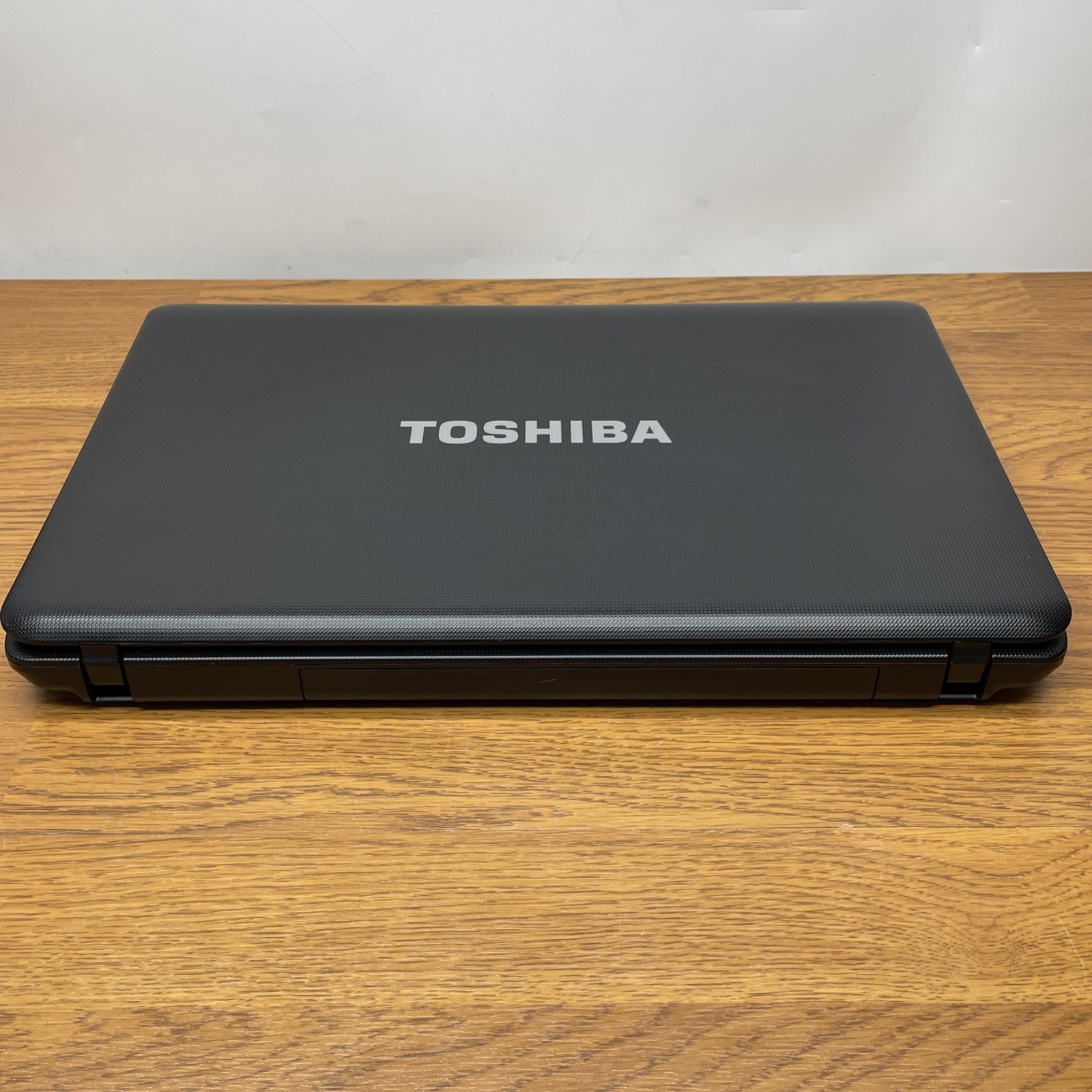 Toshiba C655-S5305 i3-2330M 4GB RAM 320GB HD 15” Windows 7 No Battery
