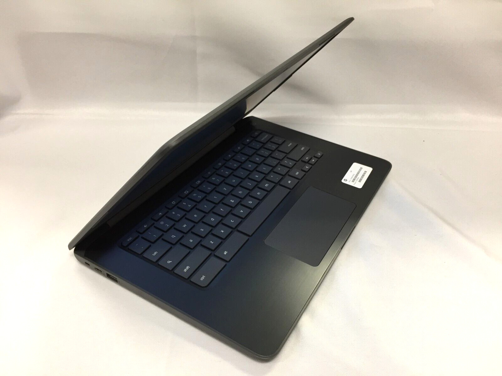 HP 14-db0023dx Chromebook 14″ HD AMD A4-9120C 4GBRAM 32GB eMMC, Grey