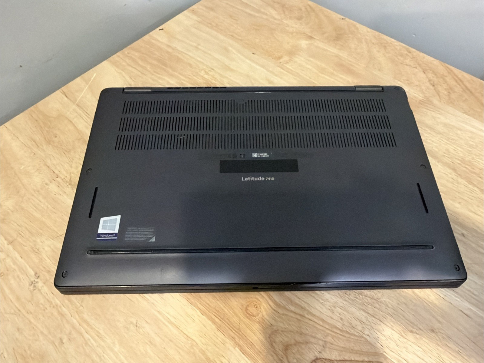 Dell Latitude 7410 CORE I7-10610U 1.80GHZ 32GB 256GB SSD, W11 & CORD