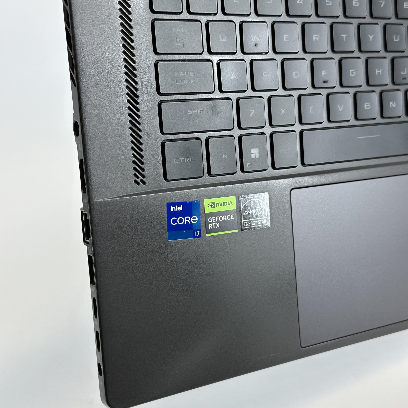 Asus ROG Zephyrus G16 GU603 FHD+ 2.4GHz i7-13620H 24GB 512GB RTX 4060 BAD KEYS