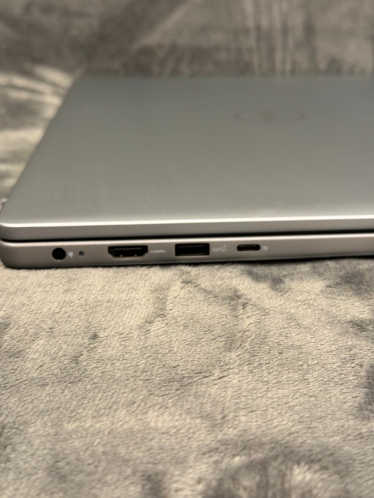 Dell Inspiron 16 5640, i7 150U, Silver, 16 GB RAM, 1 TB SSD, Mint Condition