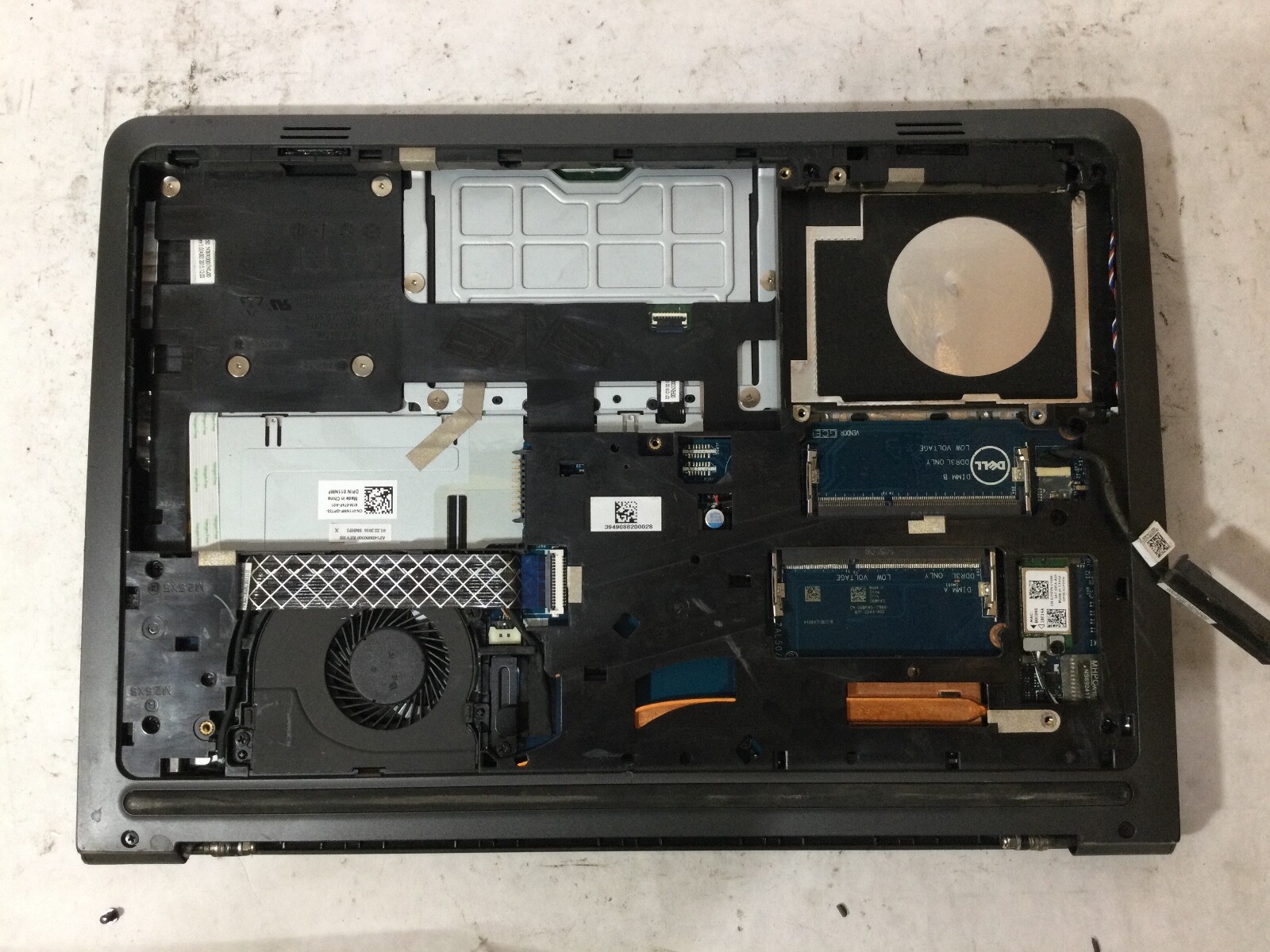 DELL LATITUDE 3450 – FOR PARTS – INTEL CORE I5 – NO RAM – READ DESCRIPTION – BB!
