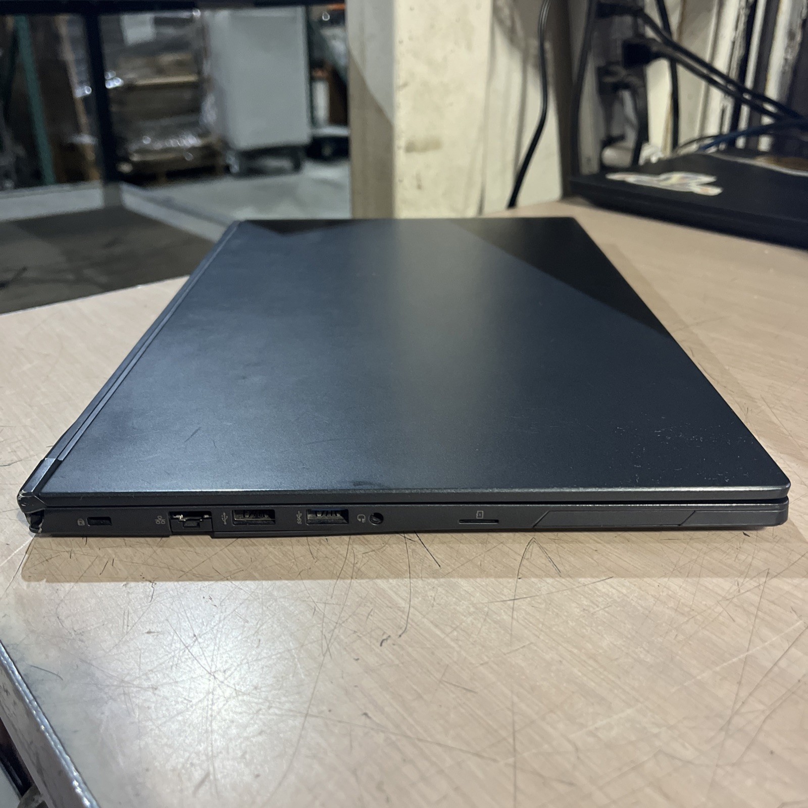 CARBON LCS15-10I7 INTEL CORE I7-10510U 1.80GHZ 16GB RAM NO HD