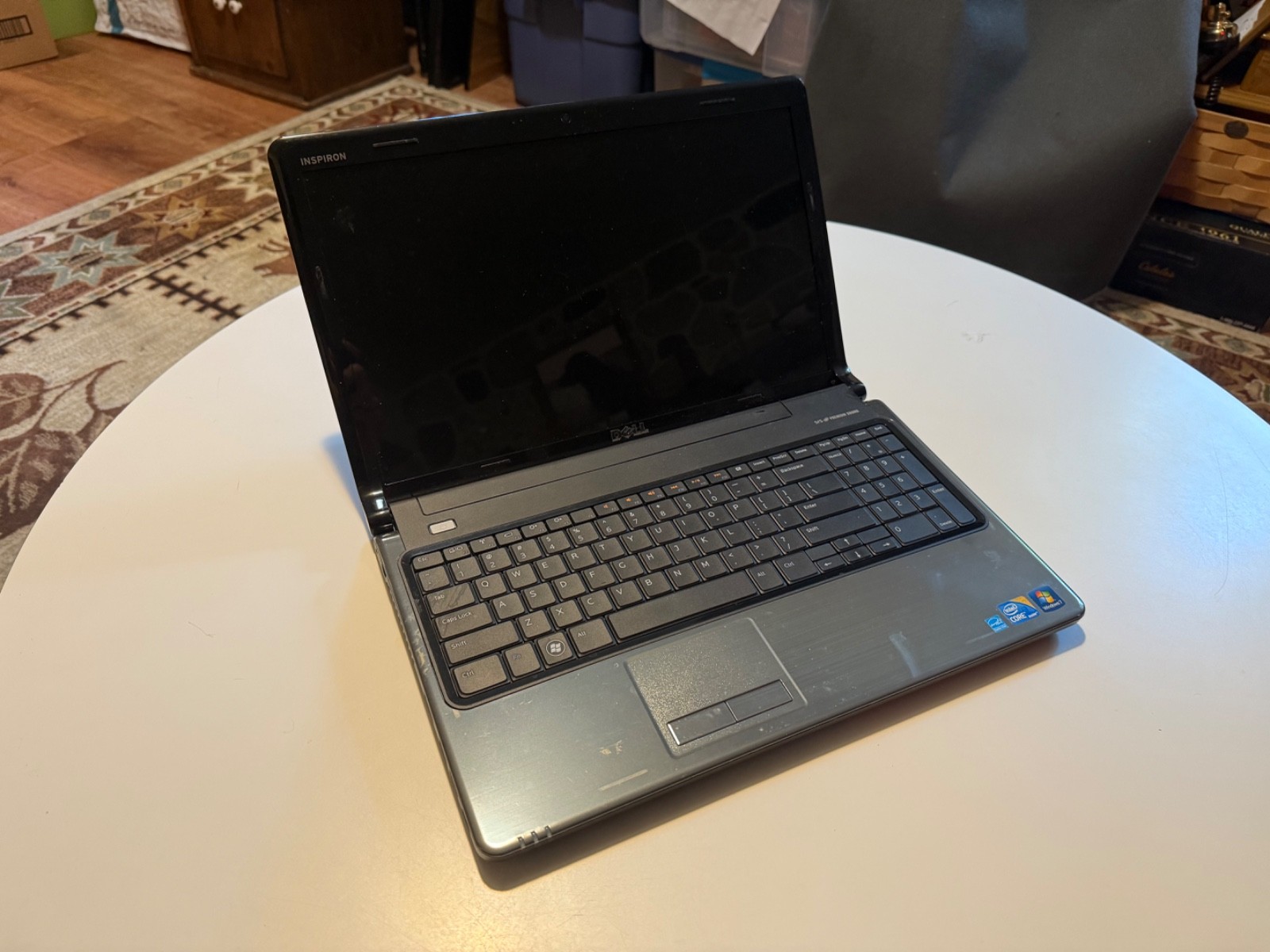 DELL INSPIRON 1564 – INTEL I3 – 4GB RAM – BROKEN SCREEN, NO HDD – FOR PARTS!