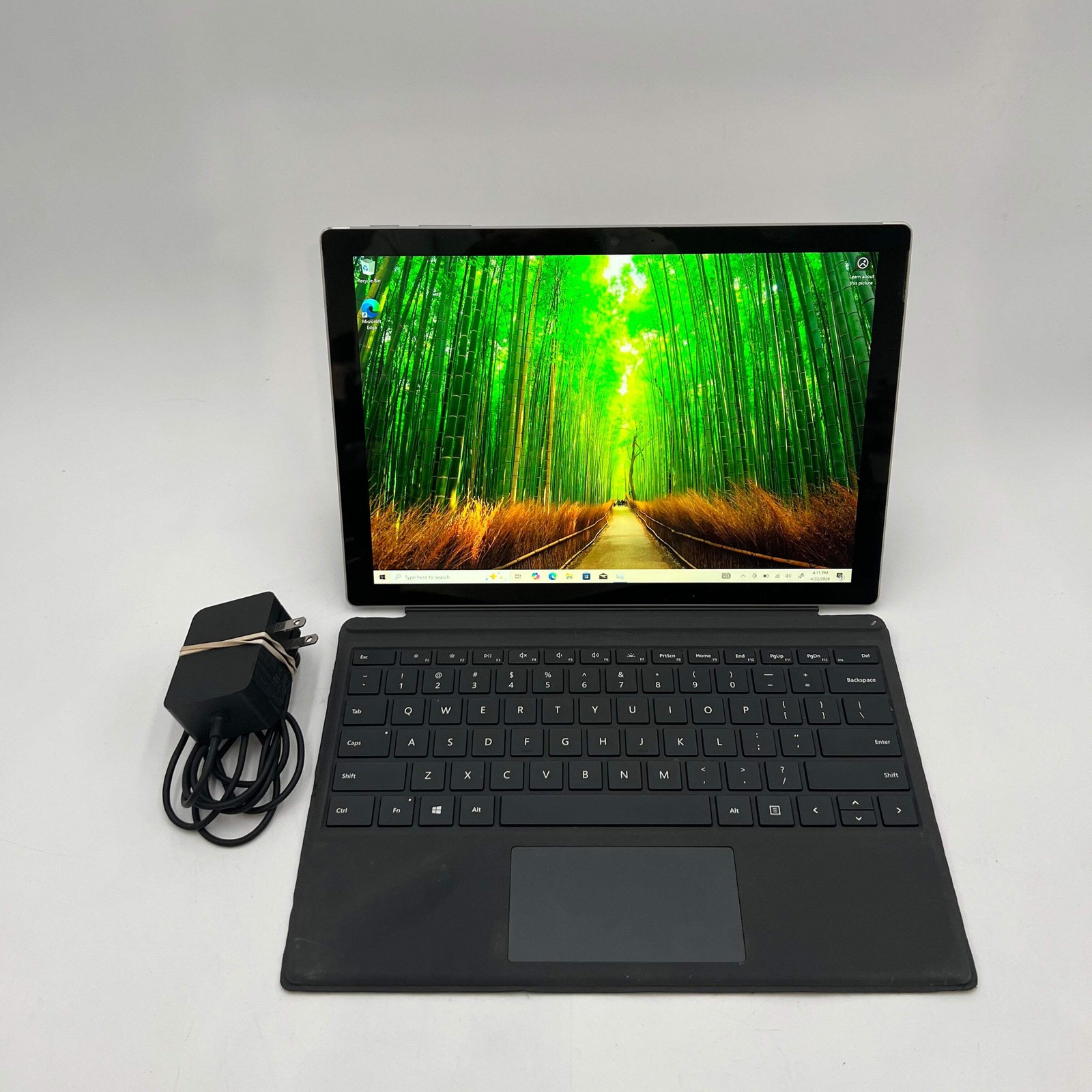 Microsoft Surface Pro 1796 | Intel Core M3-7Y30 | 4GB RAM | 128GB Silver Used