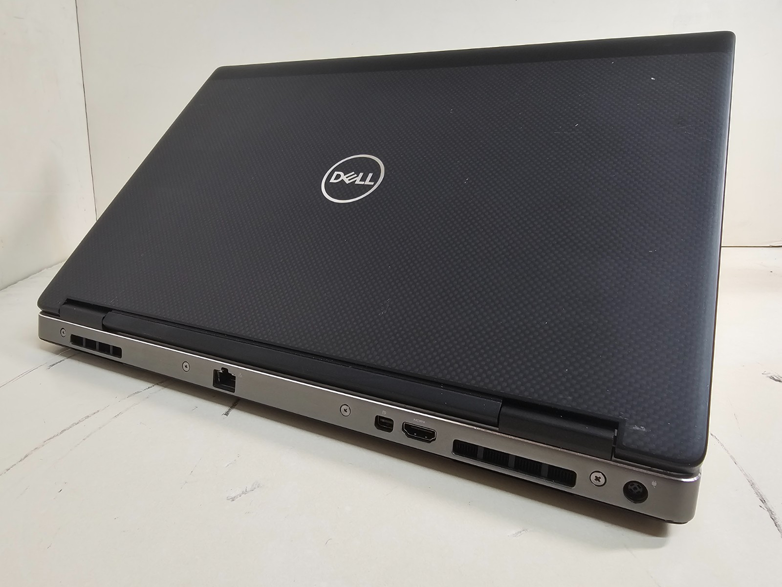 Dell Precision 7530 Laptop – 2.6 GHz i7-8850H 16GB 256GB SSD Cam P1000 15.6″ SP1