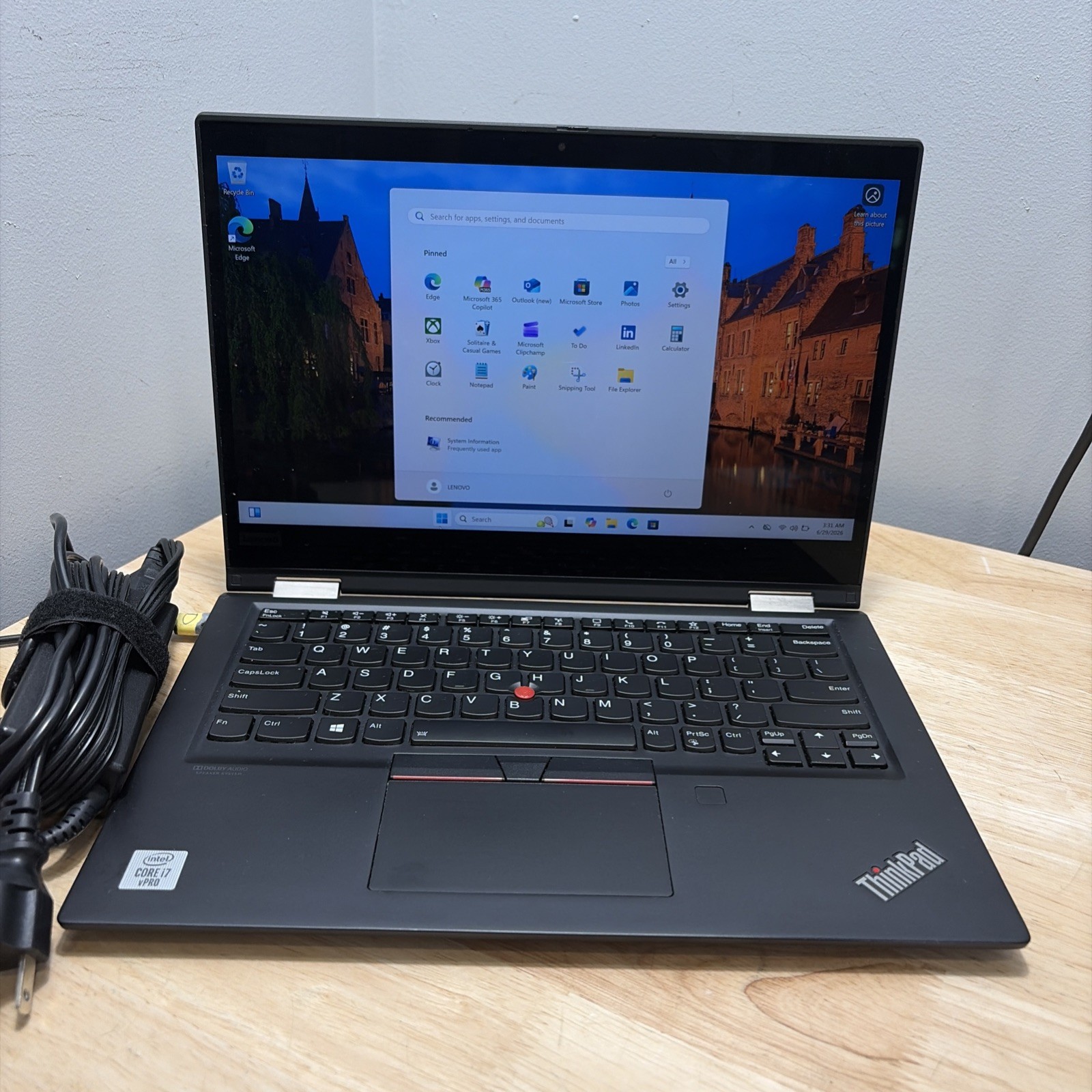 Lenovo ThinkPad X13 Gen 1 13.3″ Core i7-10610U 1.8GHz 16GB 256GB Touch Win11~