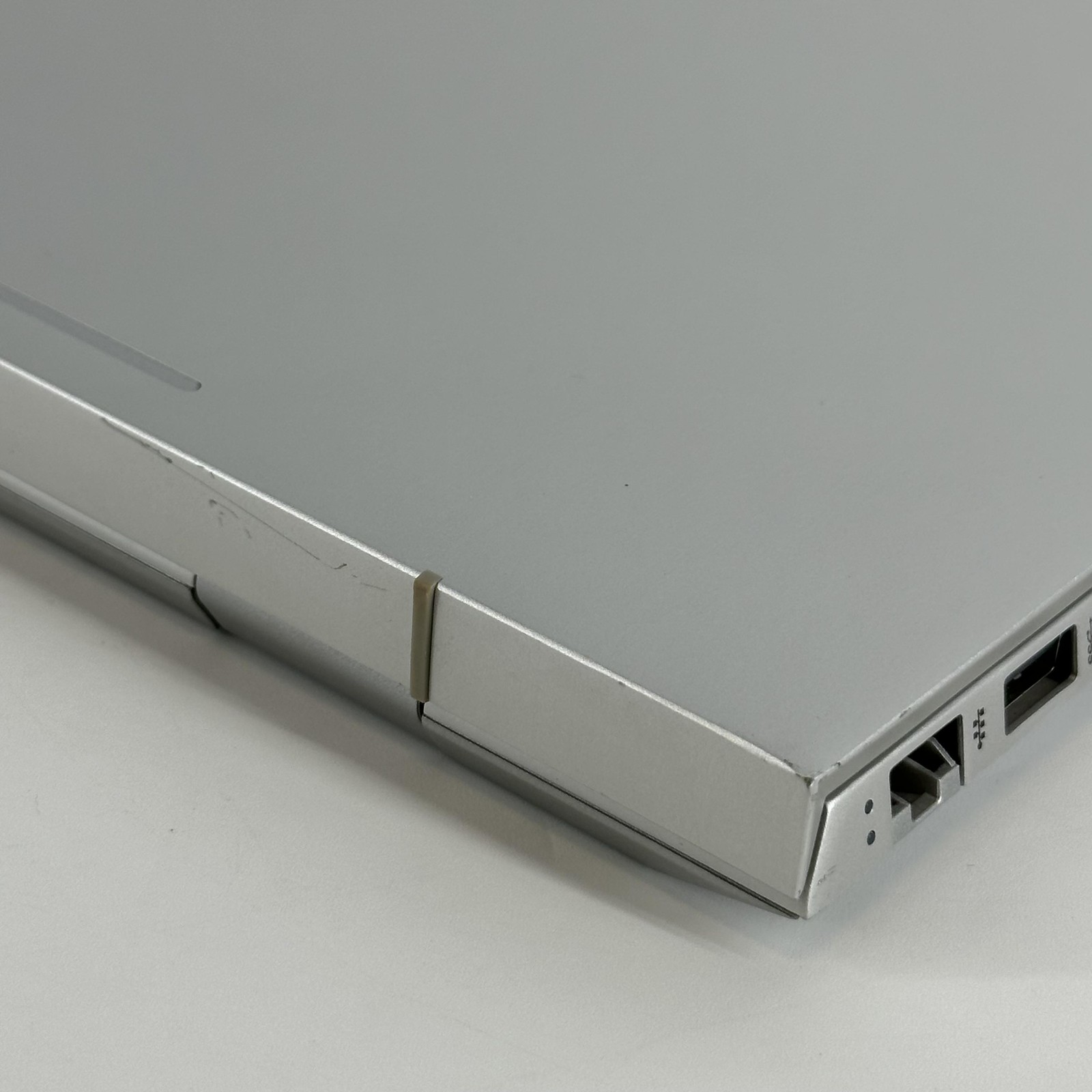 HP Envy 17 Silver FHD i7-10510U 1.80GHz 32GB 1TB SSD MX250 Good