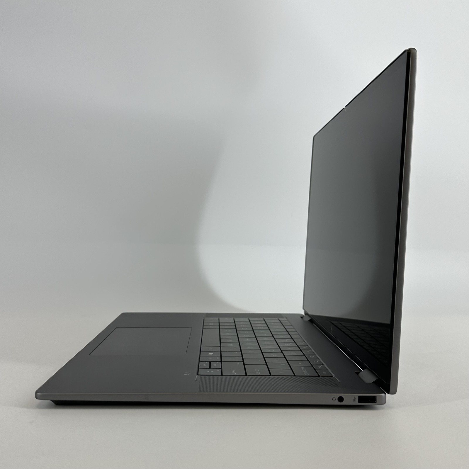 HP OmniBook X Flip 16 2K TOUCH 2.0 GHz Ryzen AI 5 340 16GB 512GB SSD Very Good