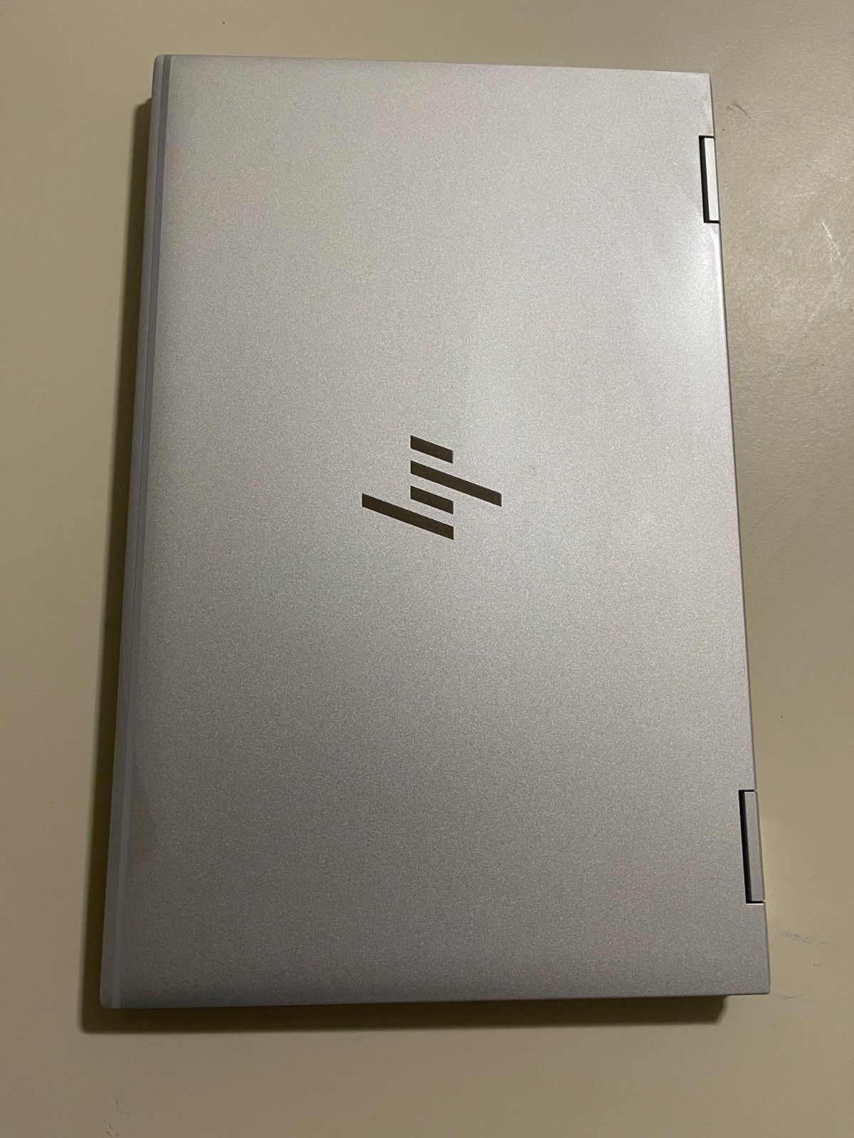 HP Elitebook X360 830 G8 Core I5 -1145G7 2.6GHz 16GB 2 in 1 Touchscreen.