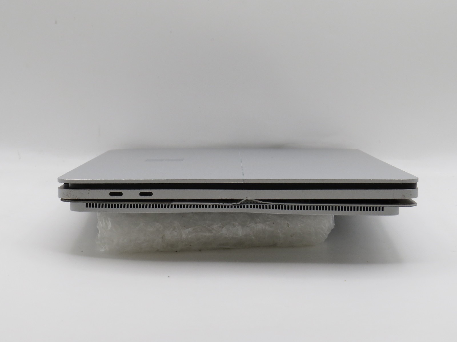 i7-11370H @ 3.3GHz 32GB DDR4 RTX 3050 Ti 14″ touch No HDD/OS/AC *REPAIR*
