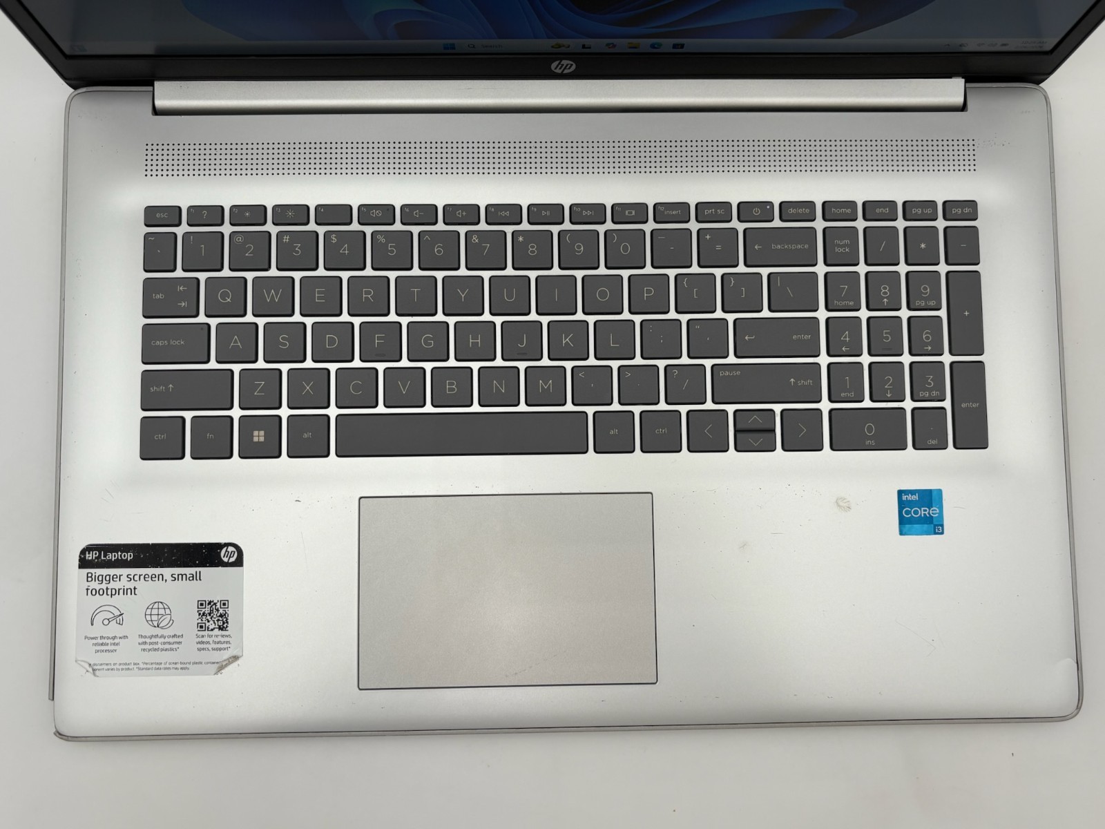 HP Laptop 17-cn2983dx 17.3″ 256 GB SSD 8 GB RAM i3-1215U Windows 11 Home