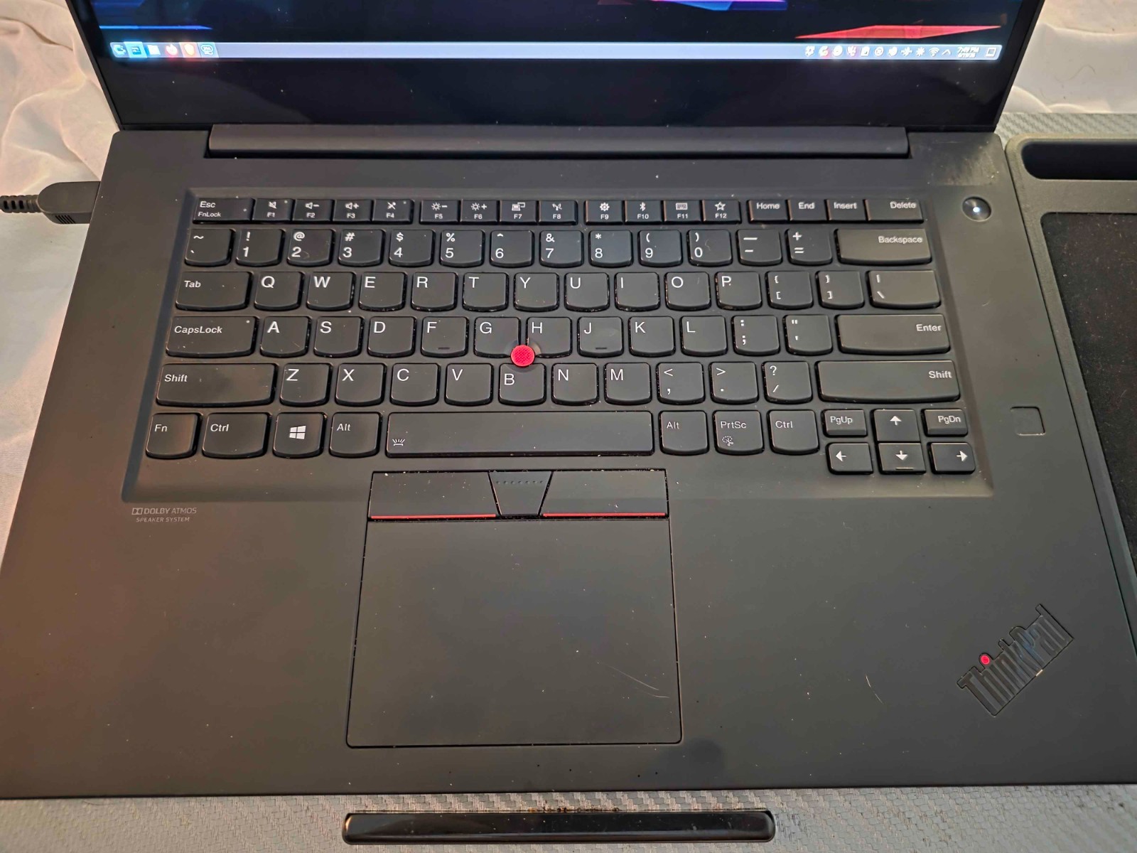 Lenovo ThinkPad P1 Gen 2 i9-9880H, NVIDIA Quadro T2000 32GB RAM 1TB NVME 4KOLED