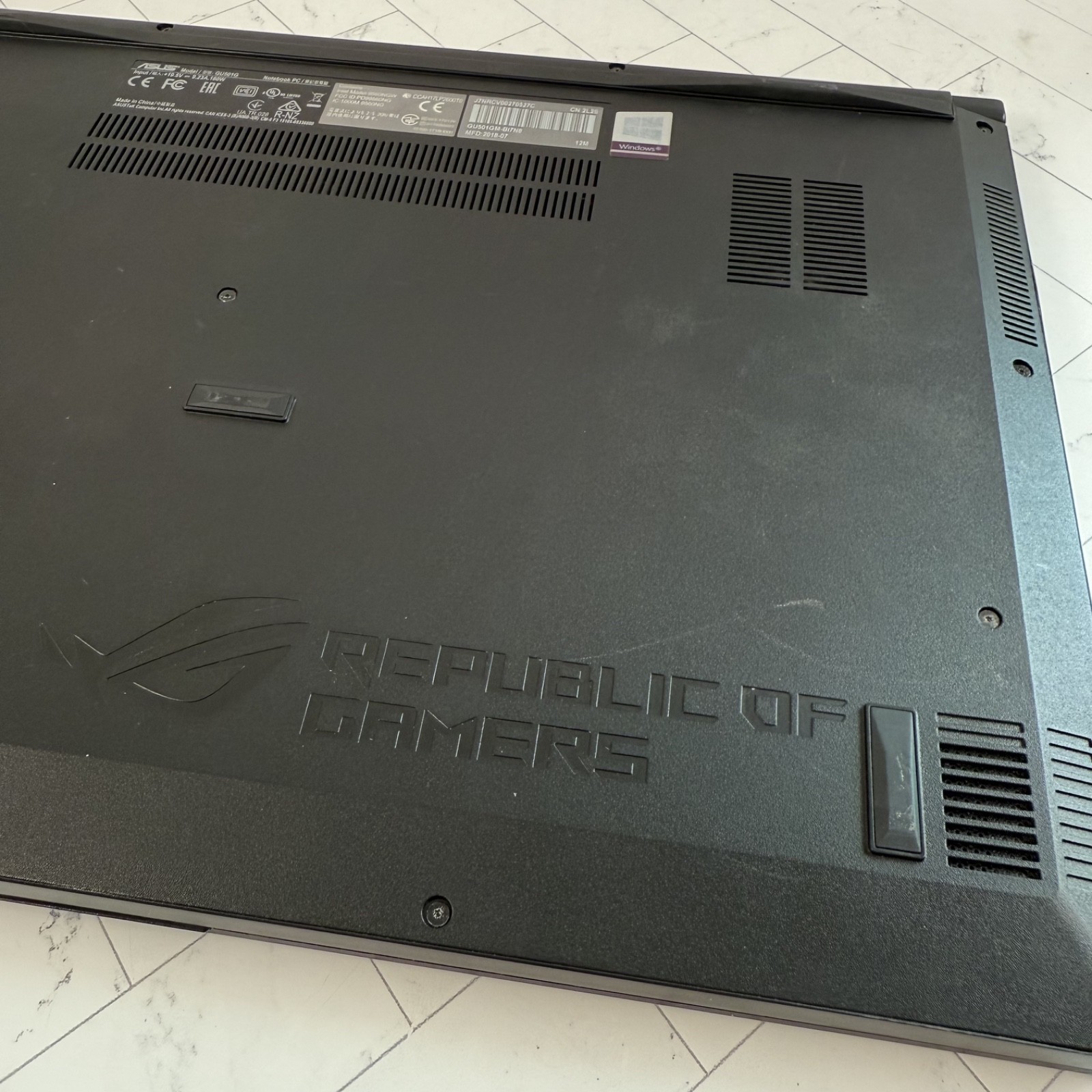 Asus ROG Strix Hero II 15.6″ i7 2.2GHz 16GB 1 TB NVIDIA GeForce GTX 1060 #H855