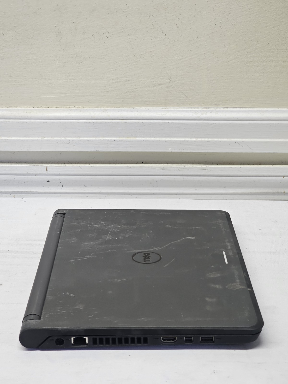 Dell Latitude 3350 Laptop – Celeron 3215u – 4GB RAM – 128GB SSD – Windows 10