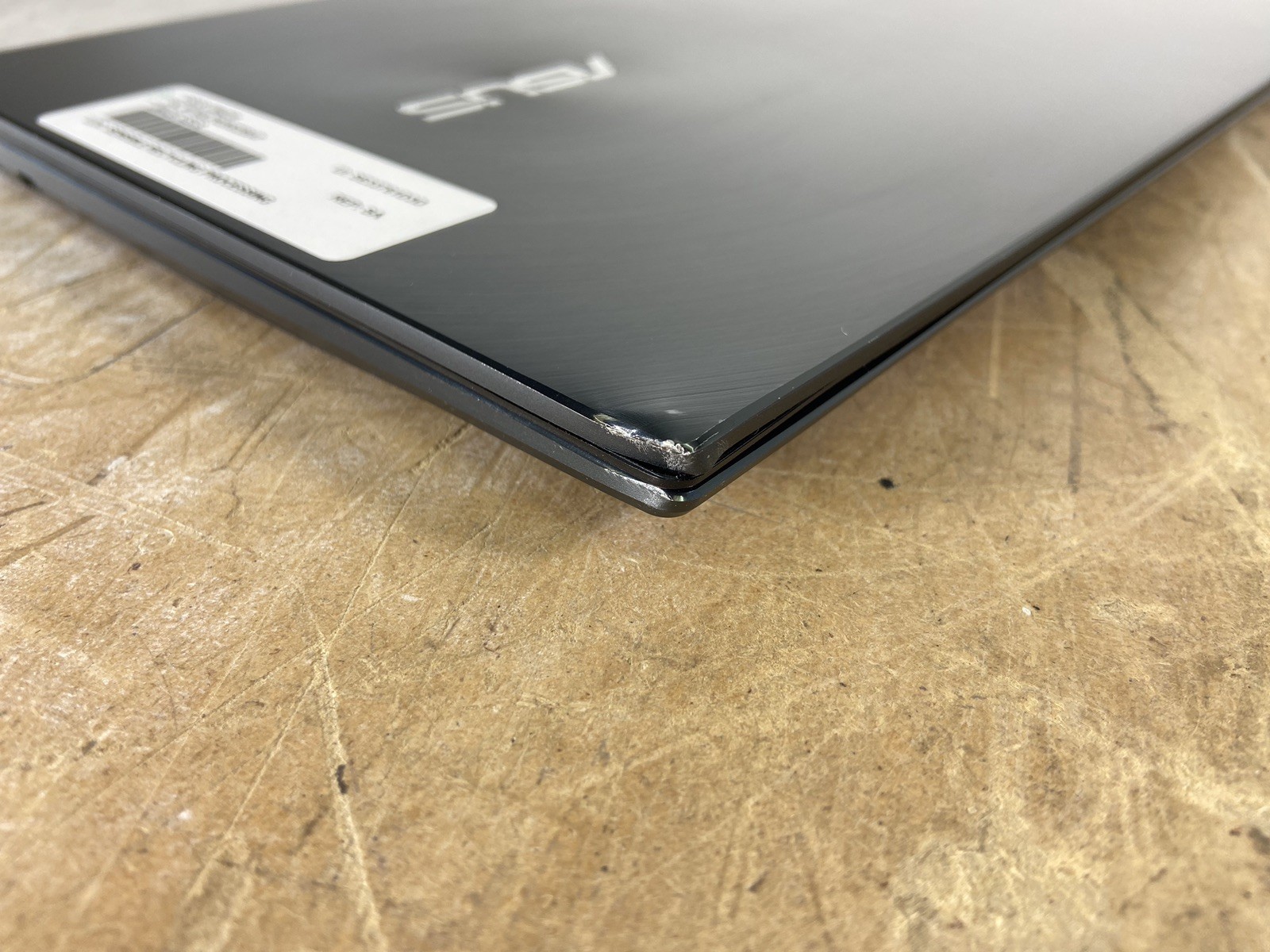 ASUS UM425I ZENBOOK RYZEN 7 4700U @ 2.0GHz, 16GB RAM, NO HDD/OS