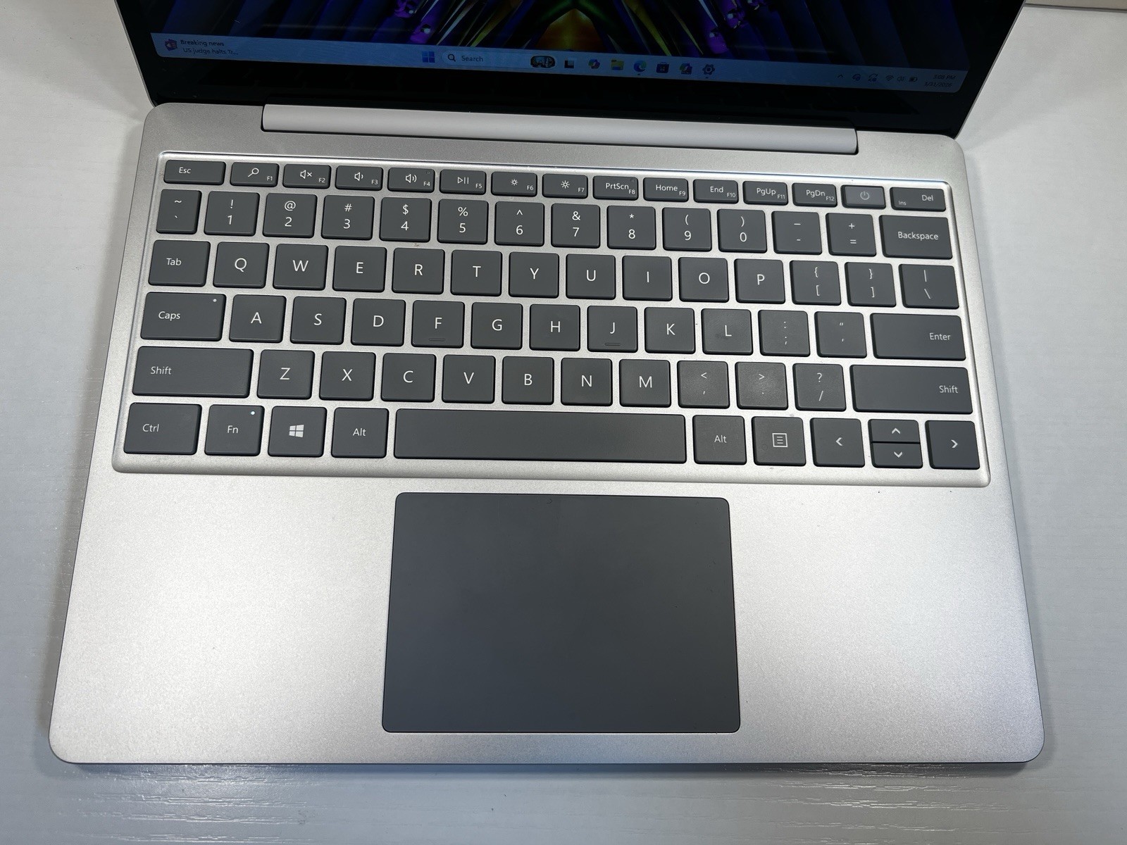 Microsoft Surface Laptop Go 12.4″ Touchscreen (256GB SSD, Intel Core i5-1035G1,