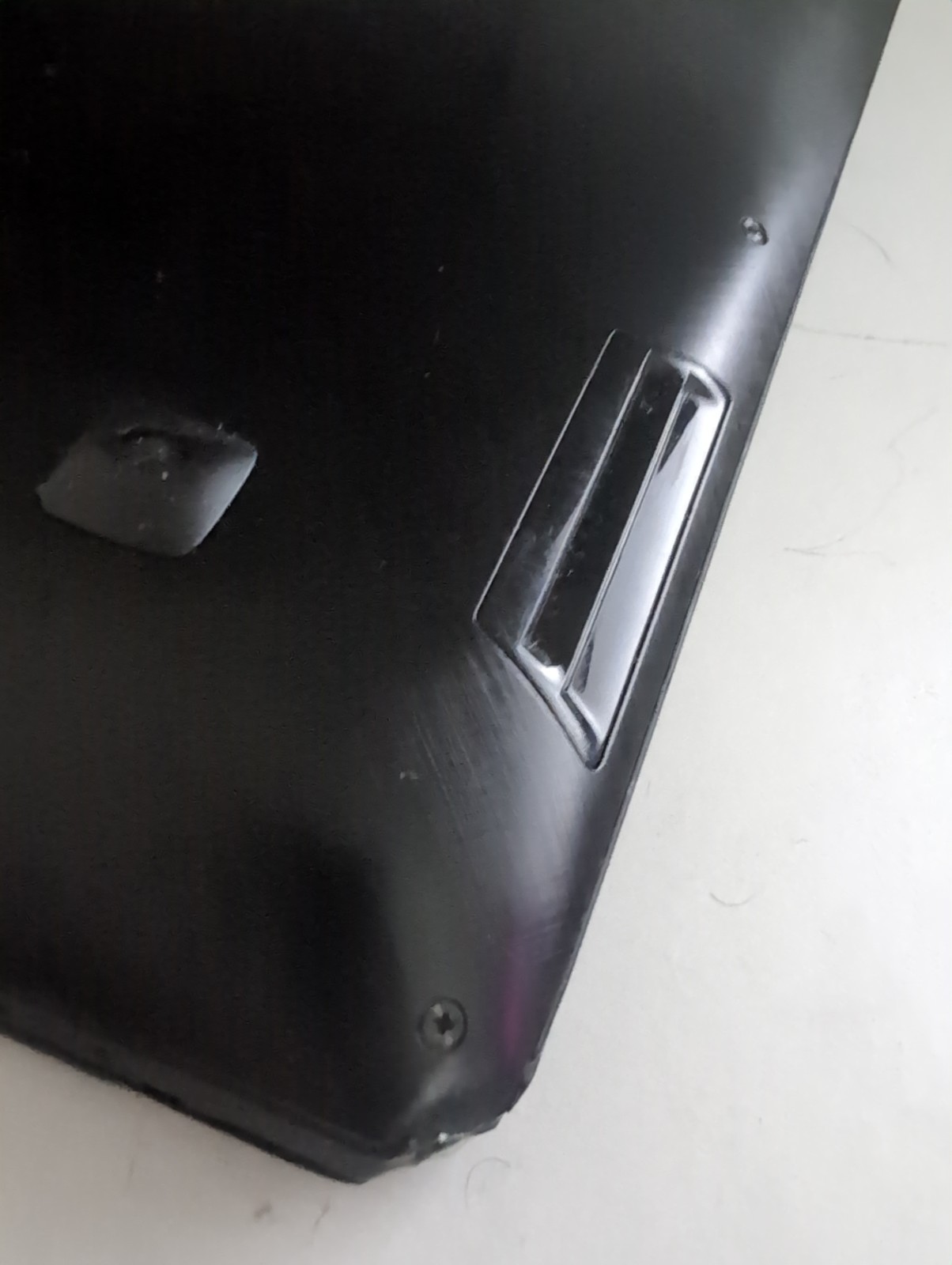 Lenovo Gaming IdeaPad Y700-15ISK Laptop I7-6700HQ Nvidia 960 4GB VRAM 8GB RAM