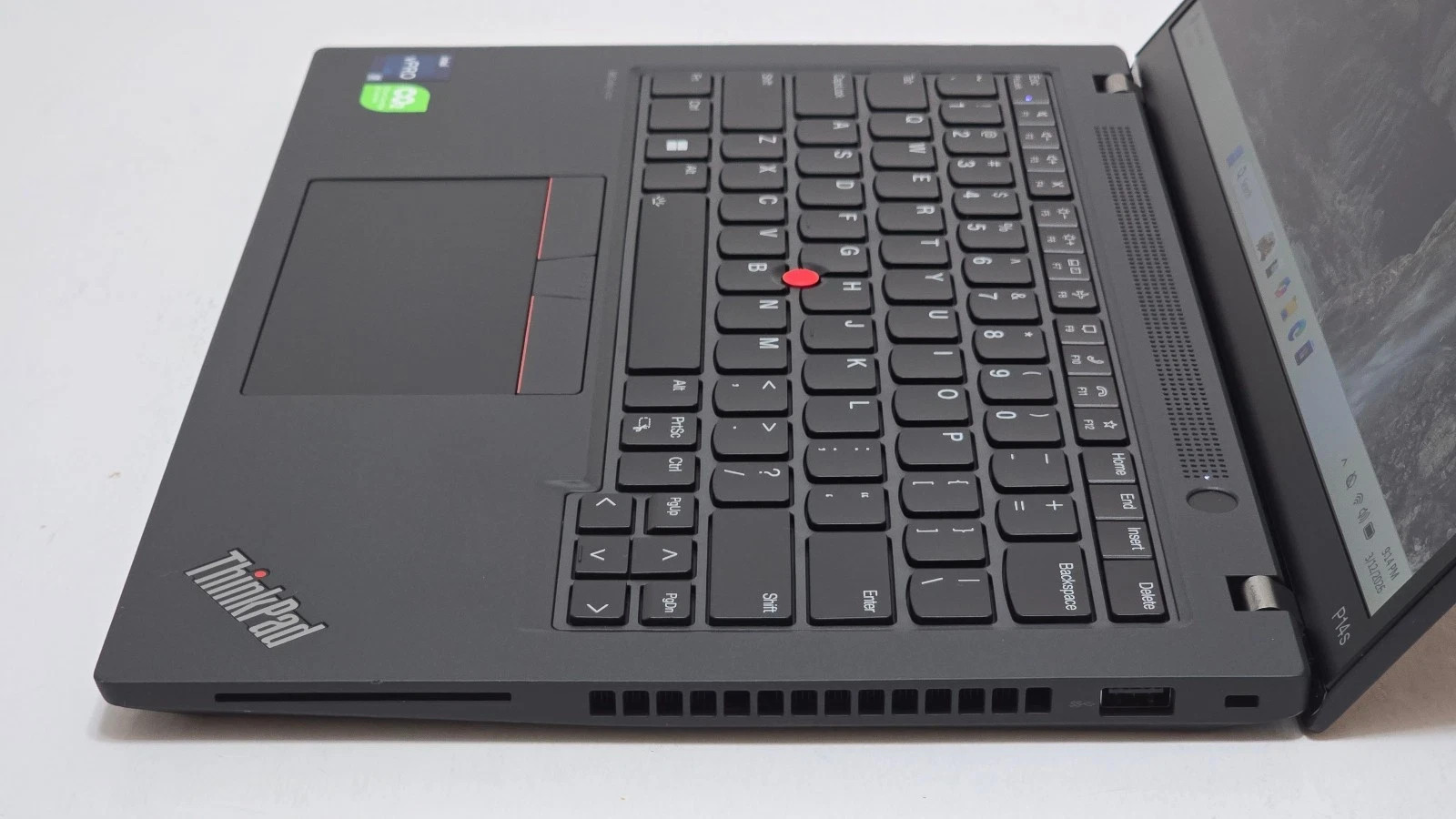 Lenovo ThinkPad P14s Gen 4 14″ 2.8K i7-1370P 64GB 4TB SSD RTX A500 Win11 Pro