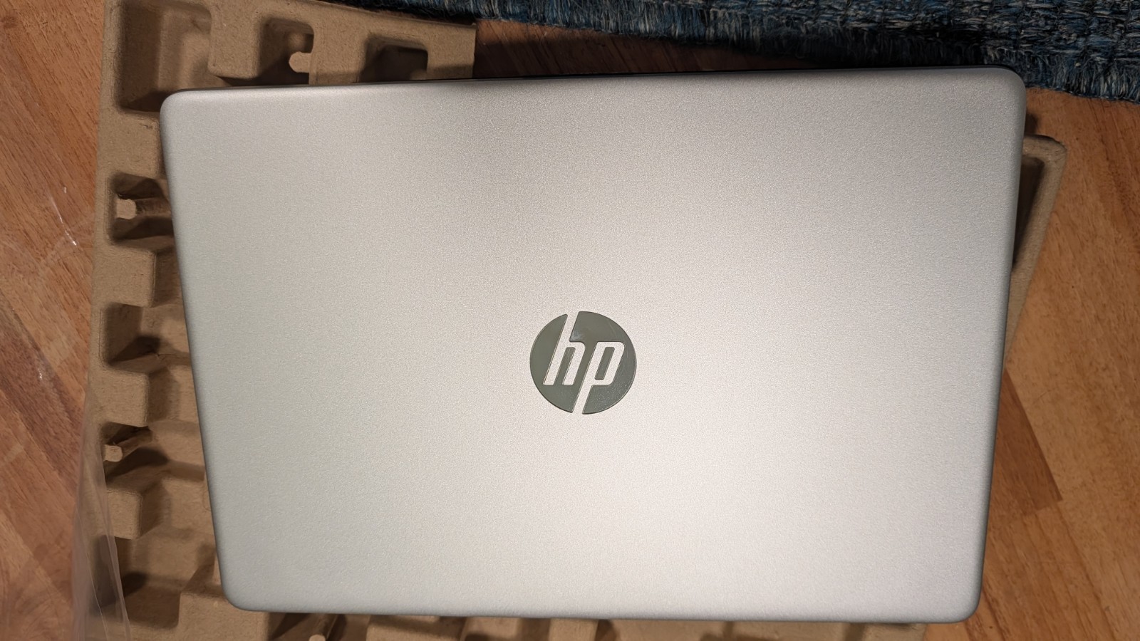 HP 14-dq6101ds 14″ Intel N150 0.8 GHz 4GB DDR4 128GB UFS W11H mode Laptop Silver
