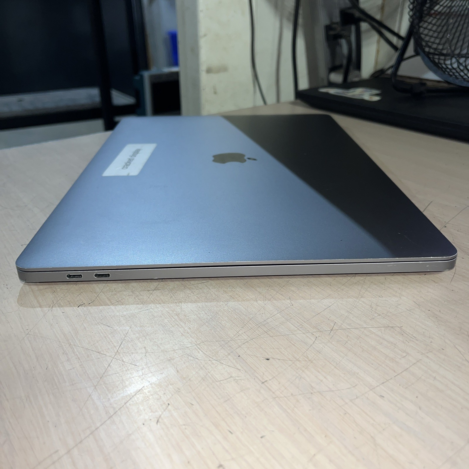APPLE MACBOOK PRO 16″ 2019 CORE I7-9750H 2.6GHZ 16GB RAM 512SSD