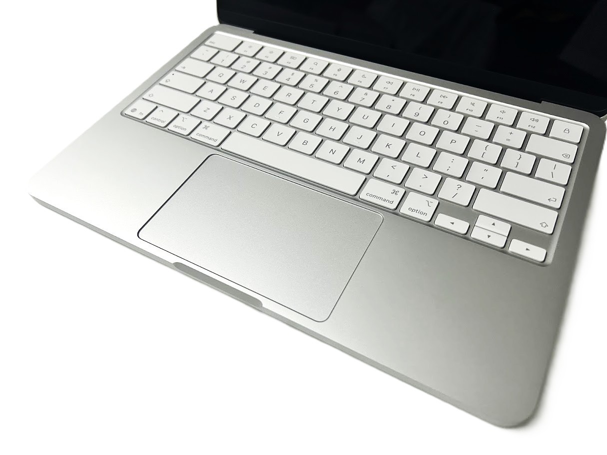Apple MacBook Neo 13-inch A18 Pro 8GB RAM 256GB SSD 5-Core GPU Siver MHFA4LL/A