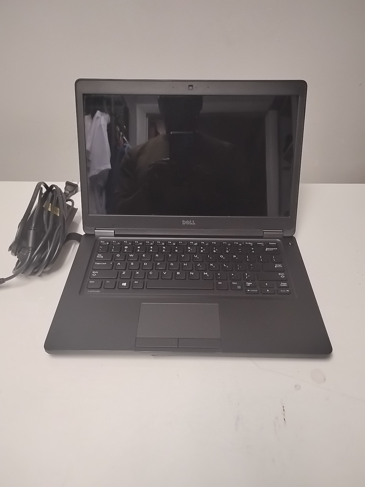Dell Latitude 5480 14″ (256GB SSD Intel Core i5-6200U 2.3GHz 8GB) Touch Screen