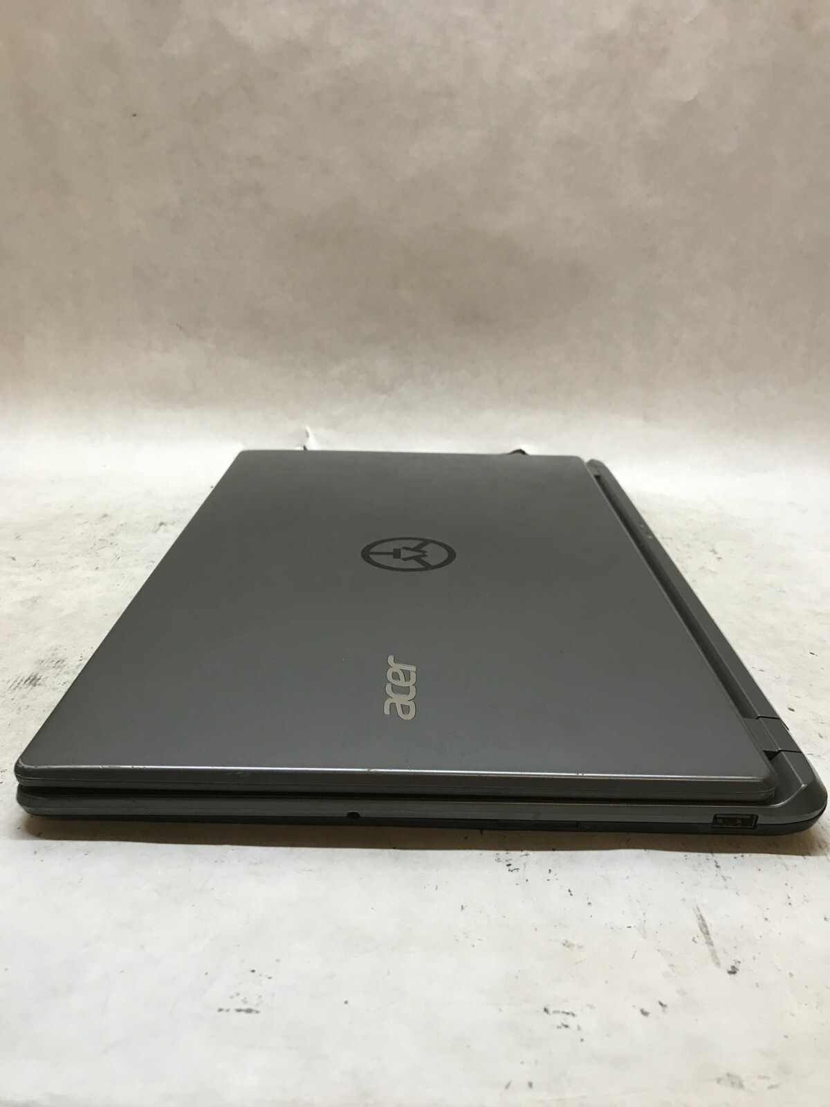 Acer Aspire V5-552P 15″ Laptop AMD A10-5757M 2.5GHz 6GB RAM NO HDD/OS Cracked DW