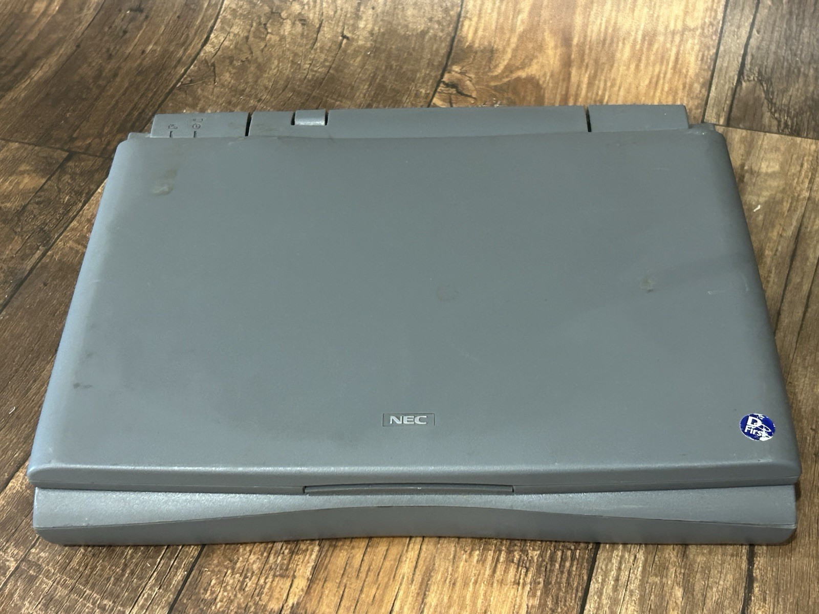 NEC Versa 2000D Laptop For Parts As Is PC-6010-41301W Retro