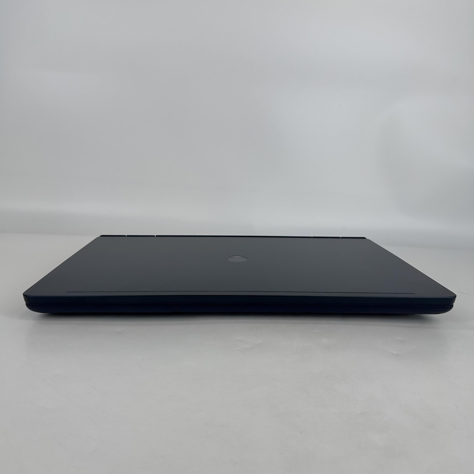 Dell Alienware 16 Aurora 120Hz QHD+ 2.5 GHz Intel Core 7 240H 16GB 1TB RTX 5050