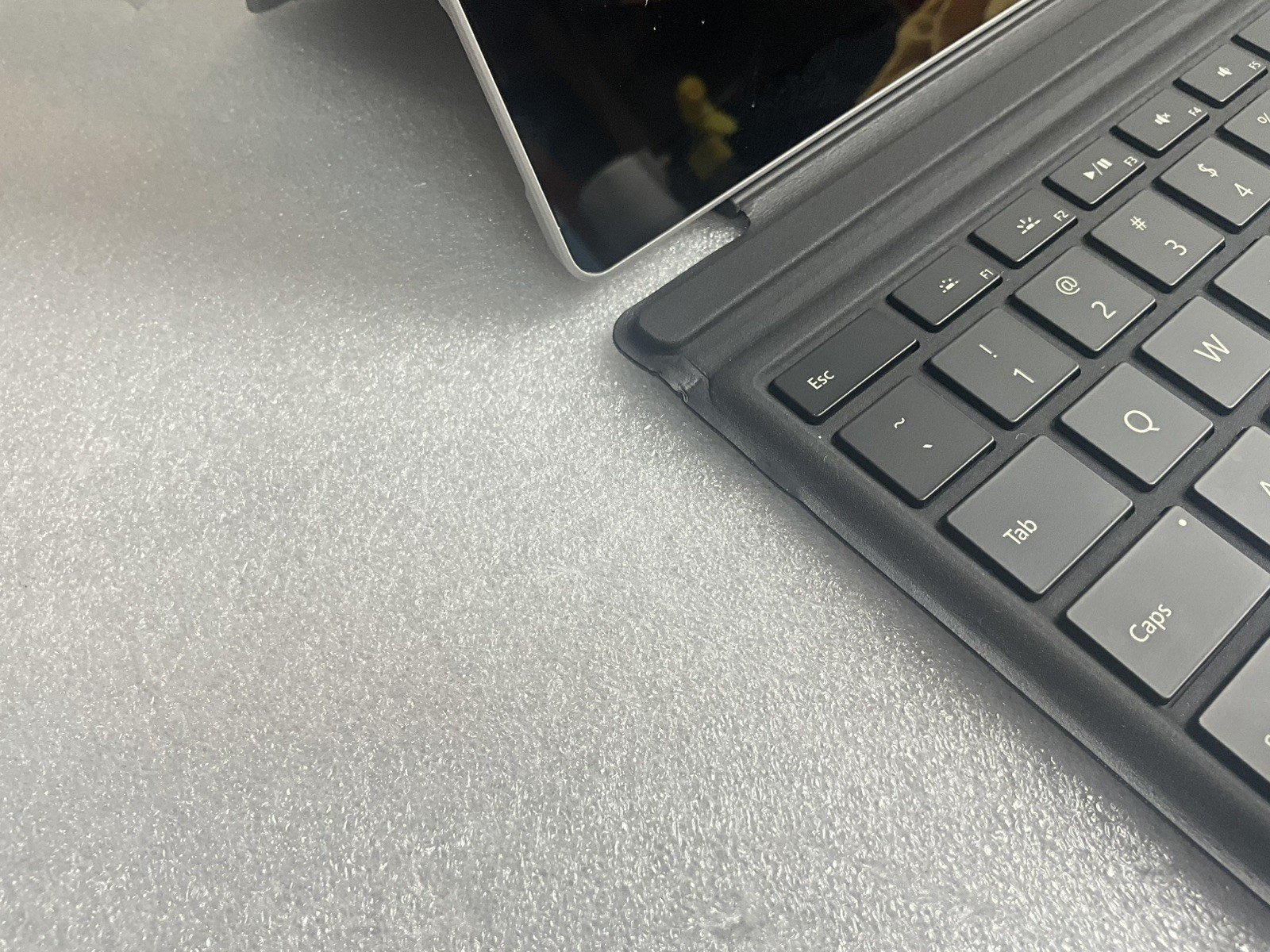 Microsoft Surface Pro 4 i7-6650U CPU @ 2.20GHz 16 GB RAM 256 GB Win 11 Pro #16