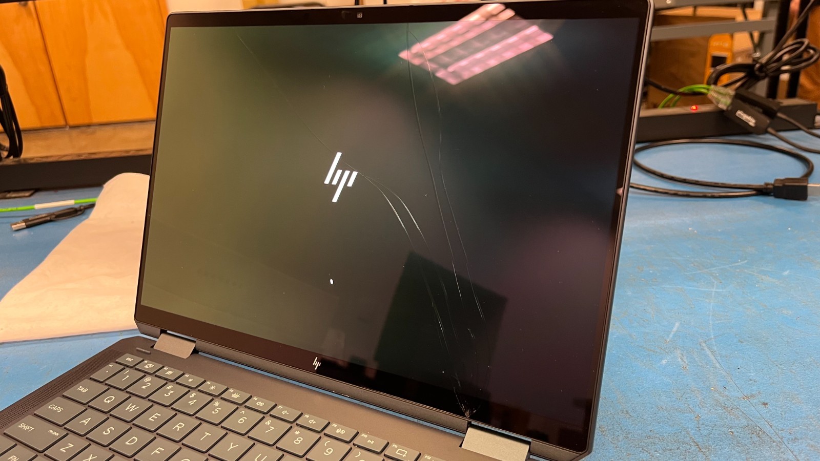 HP Spectre x360 14.0″ 7K635AV 5CD45139B6 (Grade C)