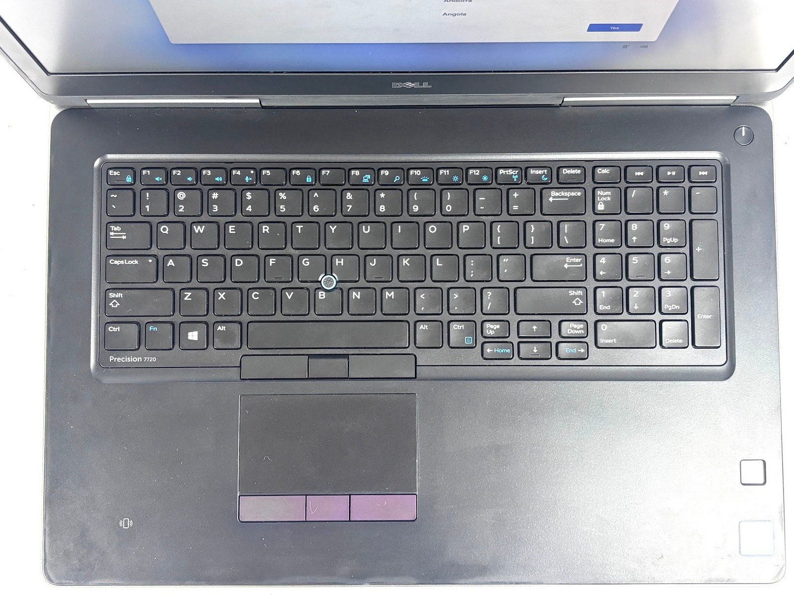 Dell Precision 7720 – 17.3″ FHD, 2.8GHz i7, 16GB RAM, 512GB SSD, Windows 11