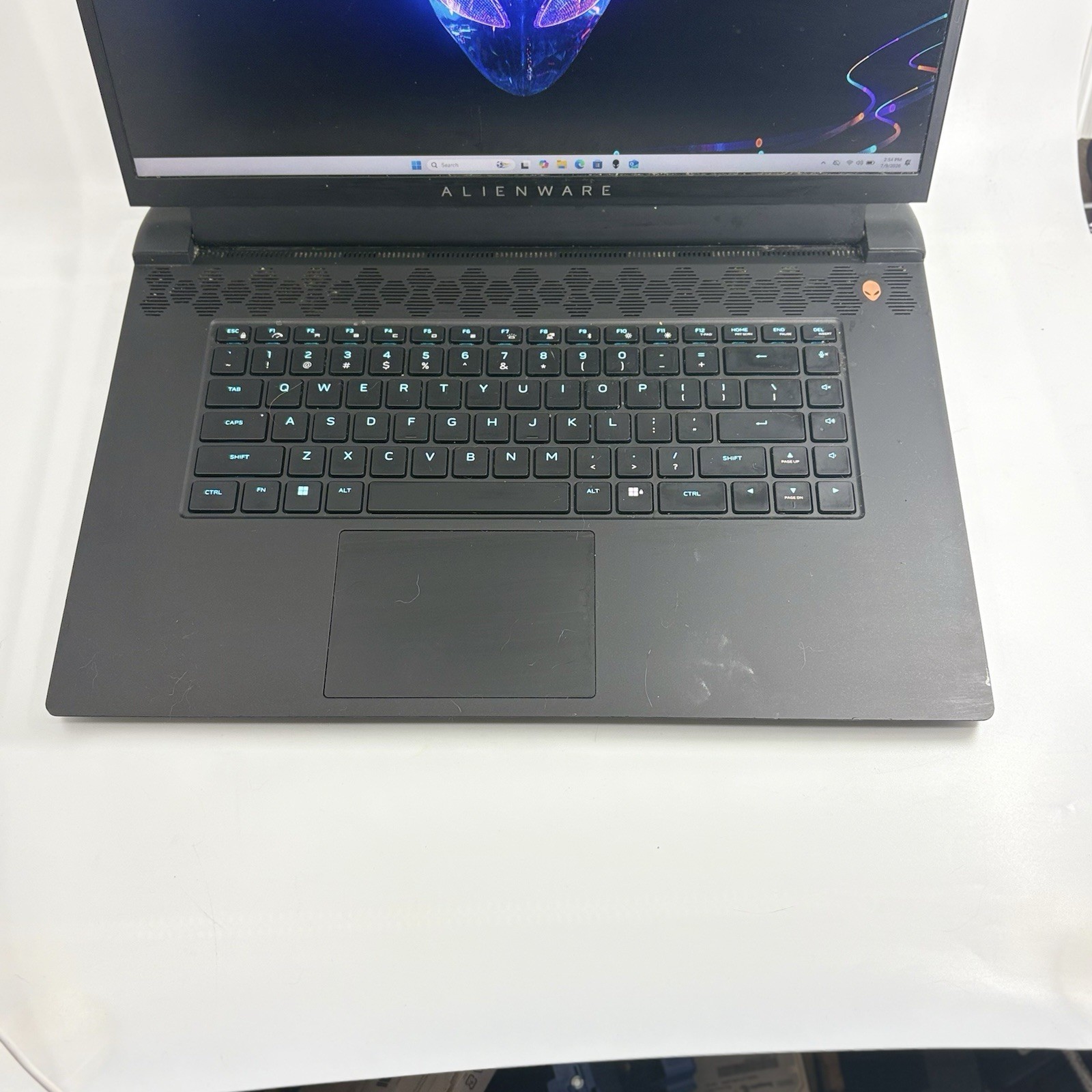 Alienware m17 R5 AMD 17.3″ Ryzen 9 6900HX 16GB DDR5 1TB SSD RTX 3070 Ti Win11H