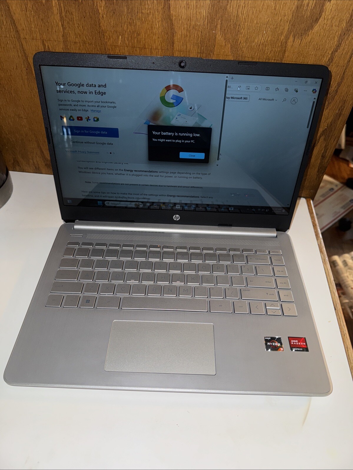 HP 14-fq0110wm HP 14″ FHD AMD Ryzen 3 3250U 2.6GHz AMD Radeon Graphics 4GB RAM