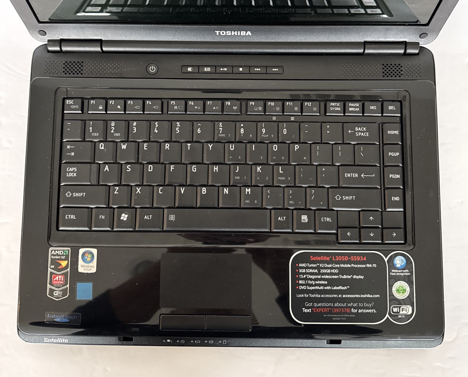 Toshiba Satellite Laptop PSLC8U-03701Q 3GB SDRAM 250GB Hard Drive Read