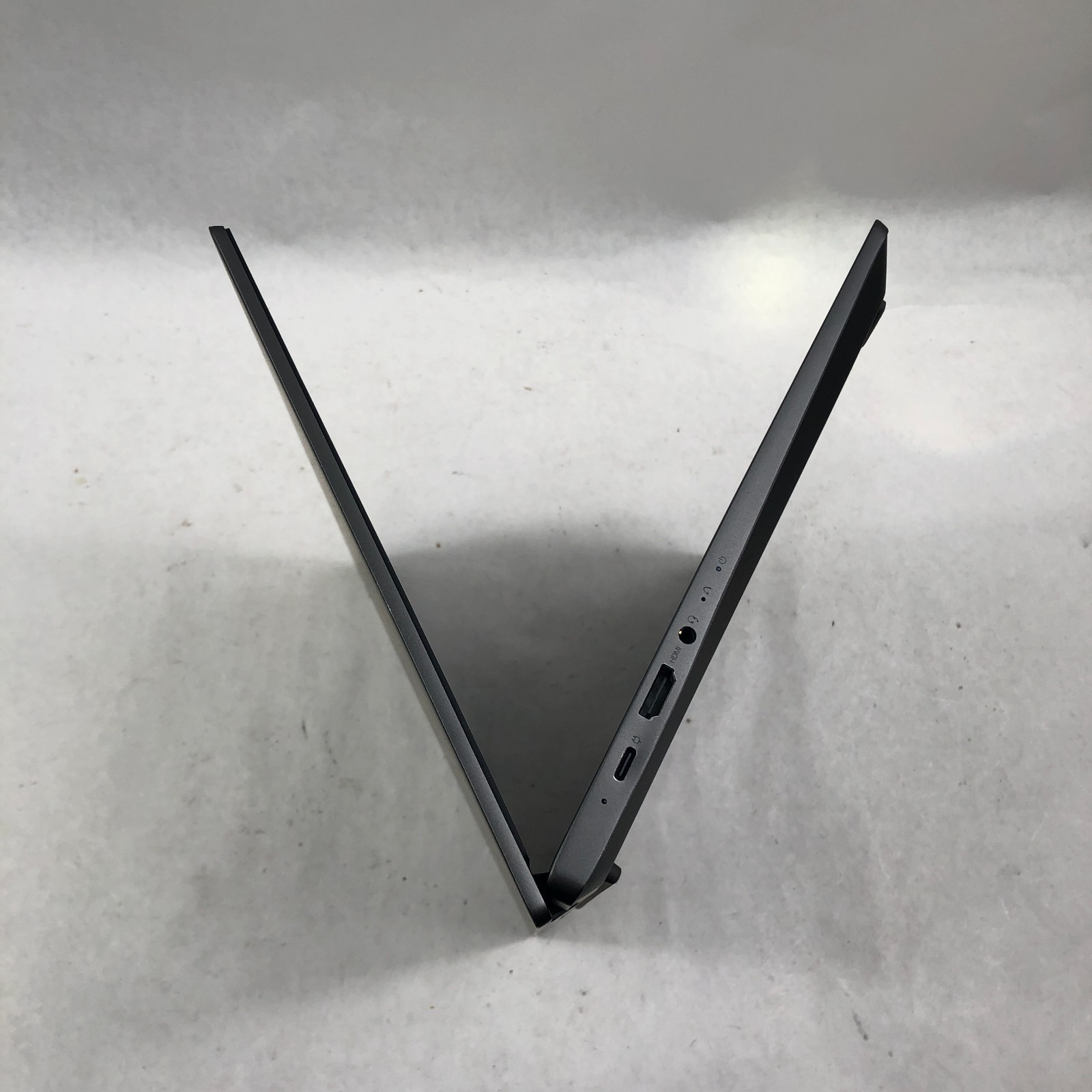 Lenovo IdeaPad 5 14ITL05 14″ Intel Core i5-1135G7 2.4GHz 16GB RAM No SSD