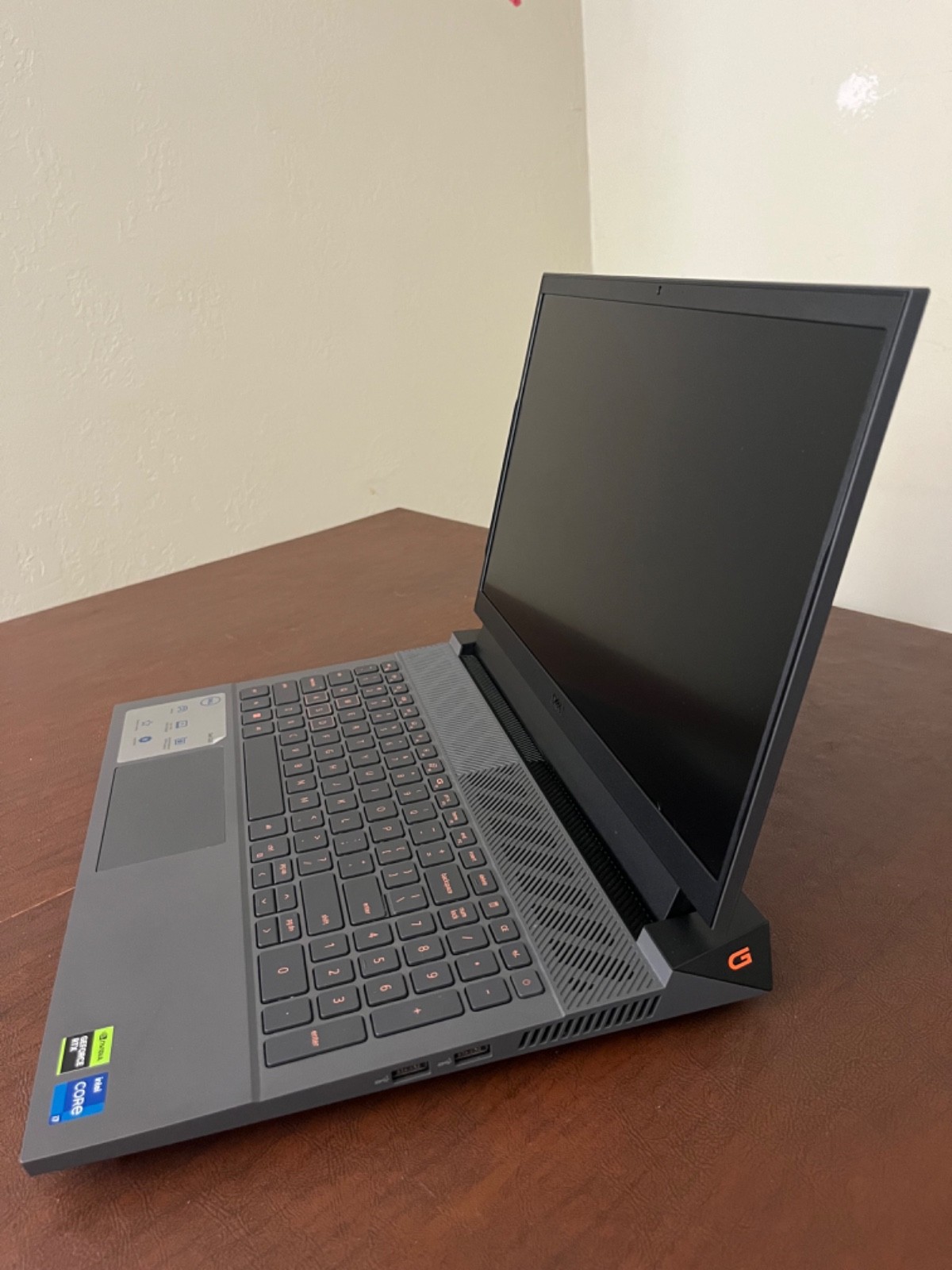 Dell G15 5530 Gaming Laptop – 15.6” screen – Intel Core i7 13th Gen – 8GB RAM