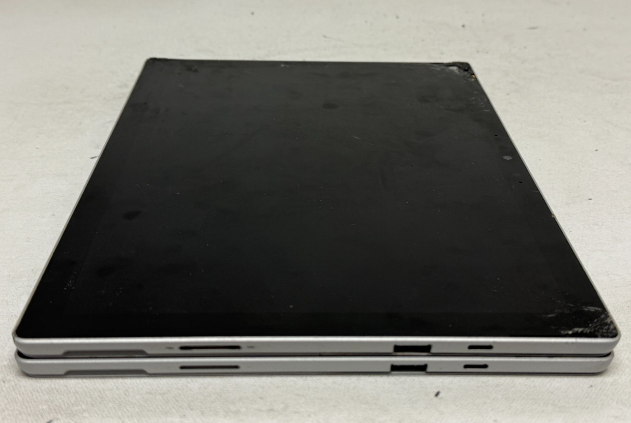 Microsoft Surface Pro 7 (i5-1135G7 – 8GB – 128GB/256GB – NO OS/PARTS) – Lot of 2