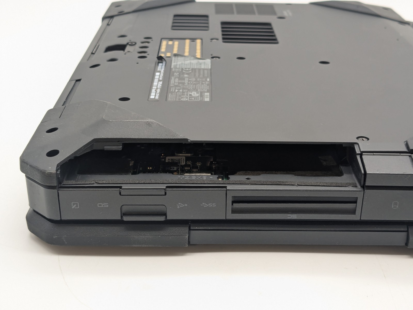 Dell Latitude 5414 Rugged 14″ FHD I5-6300U Webcam Backlit RGB Palmrest *READ*