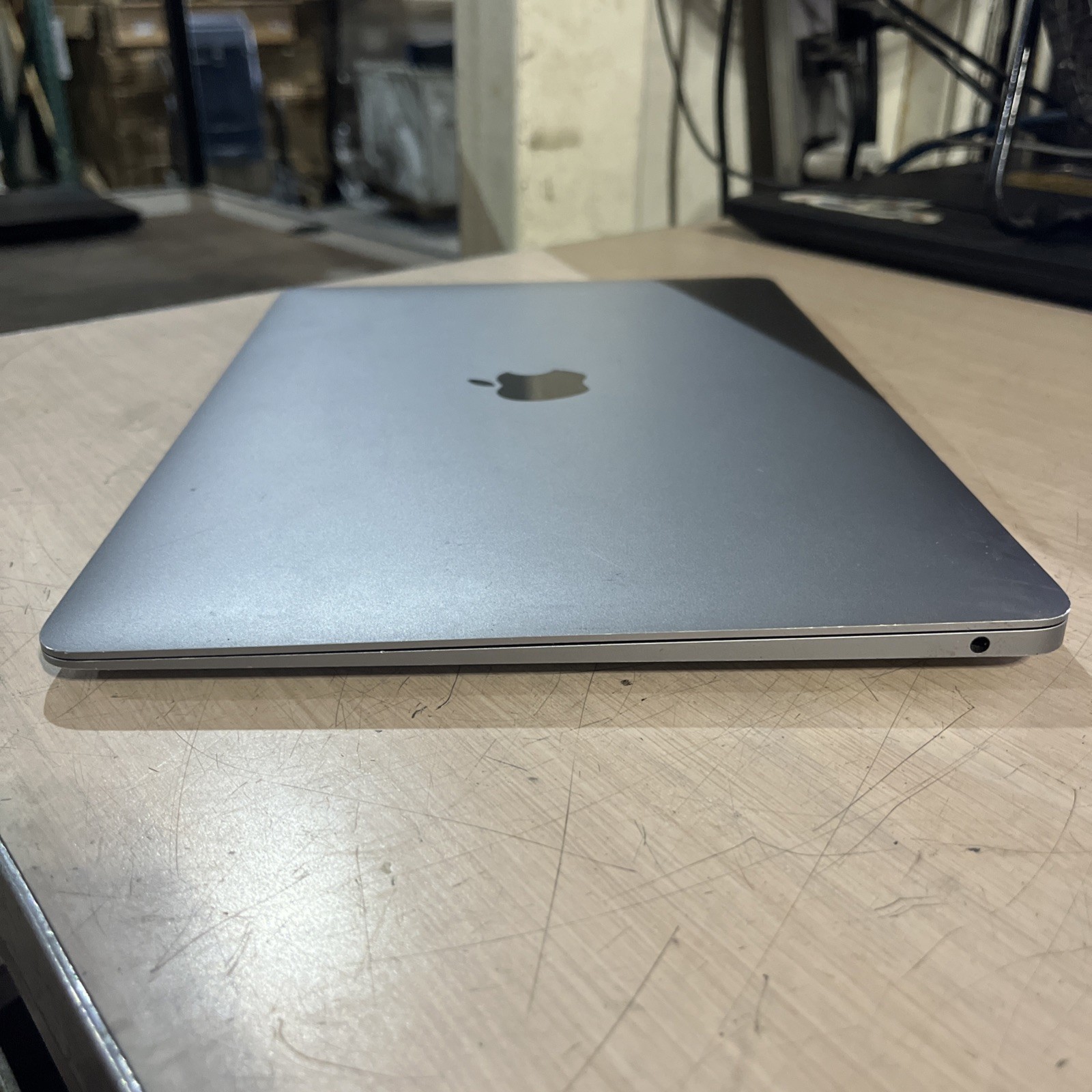 APPLE MACBOOK AIR 13″ SCISSOR, 2020 CORE I3-1000NG4 1.1GHZ 8GB RAM NO HD