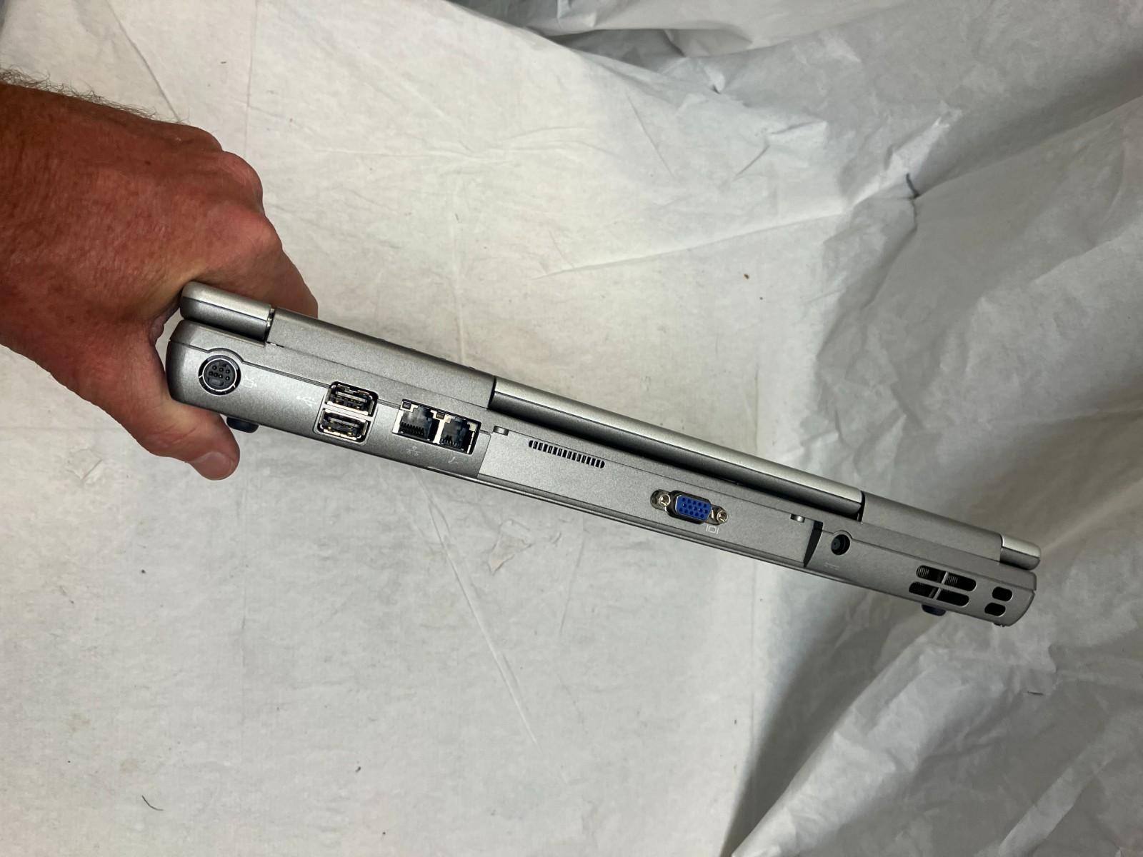 Dell Inspiron 8600 Intel Pentium M 512 MB NO HDD No Batt FOR PARTS