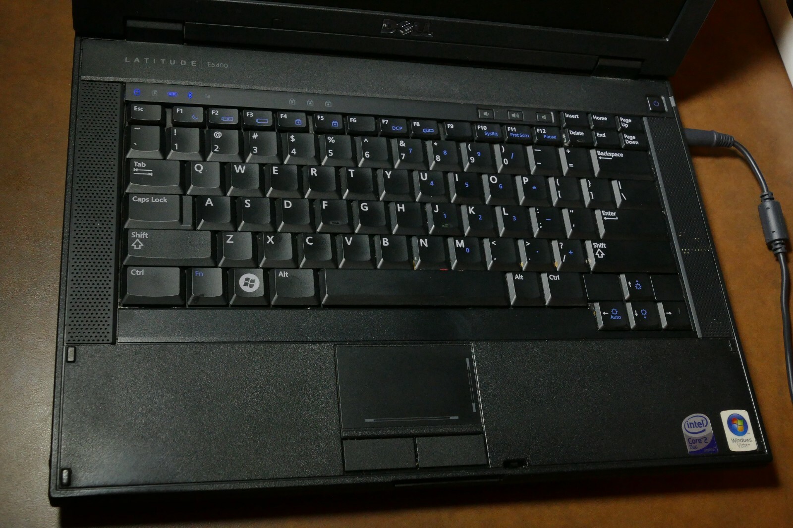 Dell Latitude E5400 INTEL CORE 2 DUO P8400 2.26 GHZ 2GB RAM B6ZJXG1